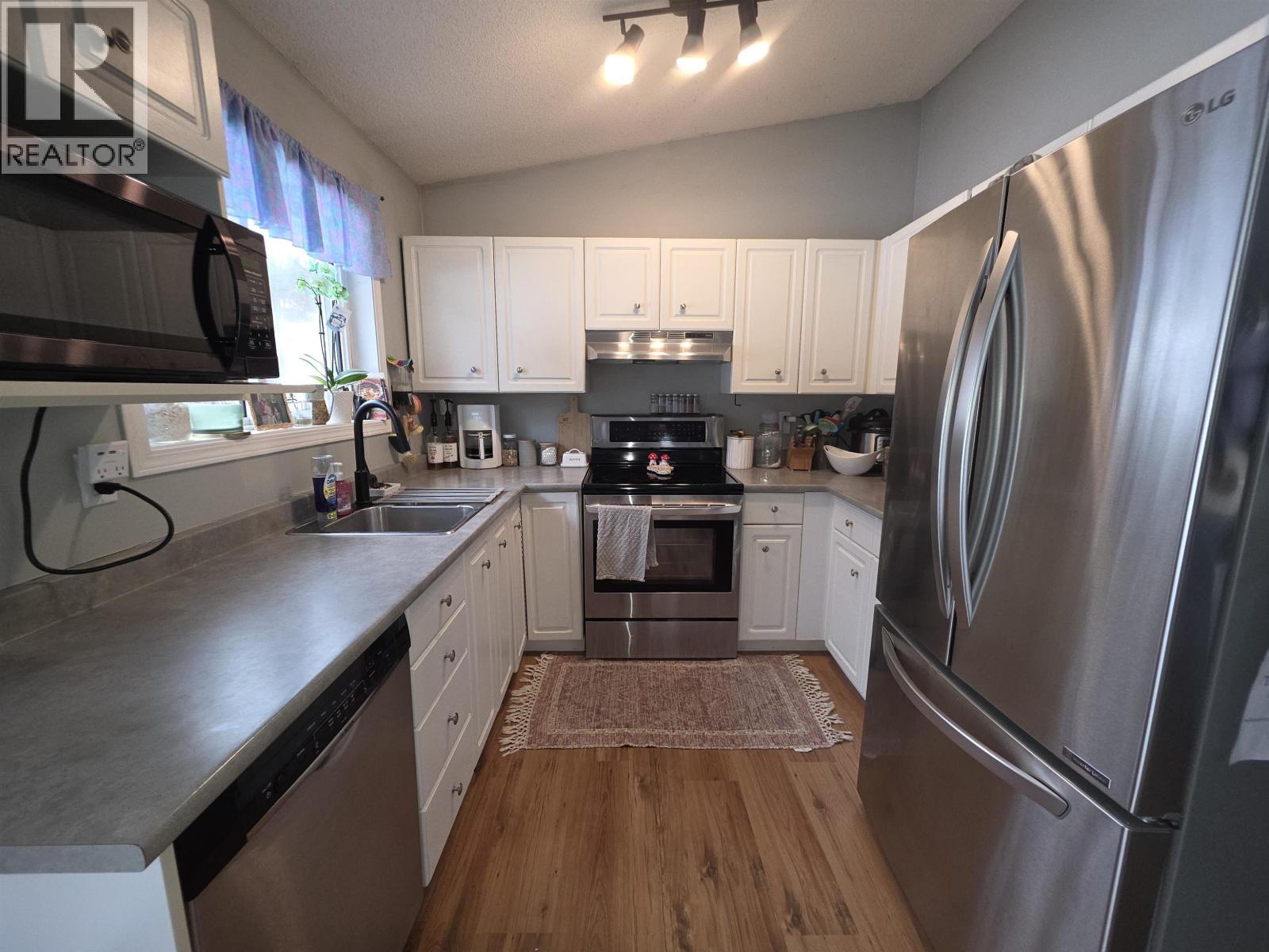 398 W 5th Street, Vanderhoof, British Columbia  V0J 3A0 - Photo 4 - R3100785