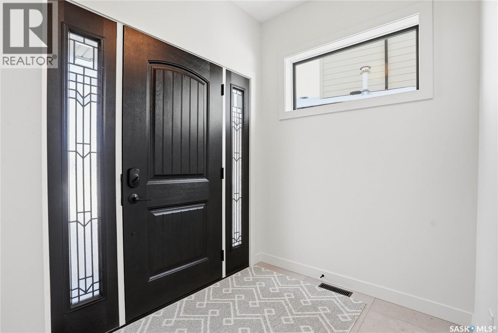 638 Pepper Bend, Saskatoon, Saskatchewan  S7V 1T1 - Photo 2 - SK030334