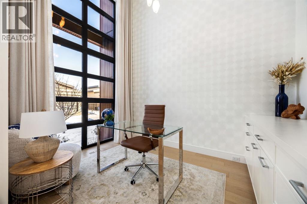 307 Elveden Court SW, Calgary, Alberta  T3H 2A9 - Photo 10 - A2286811