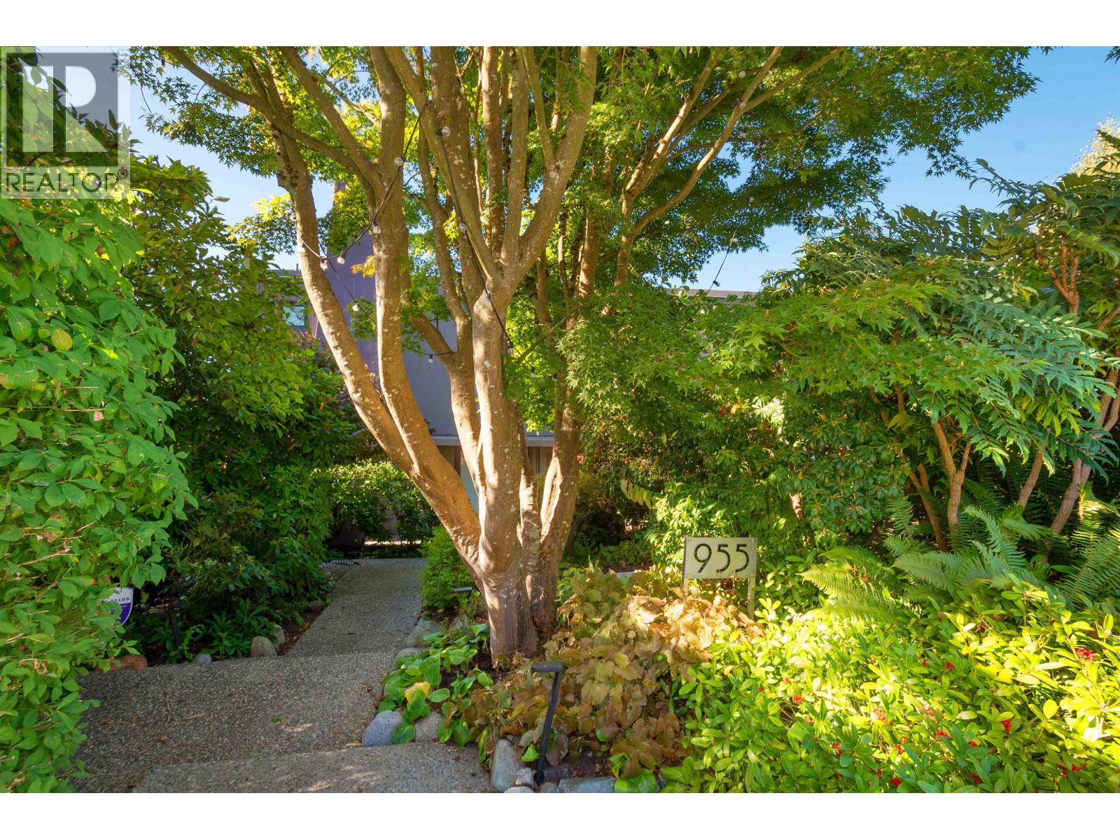 955 20th Street, West Vancouver, British Columbia  V7V 3Z2 - Photo 2 - R3100795