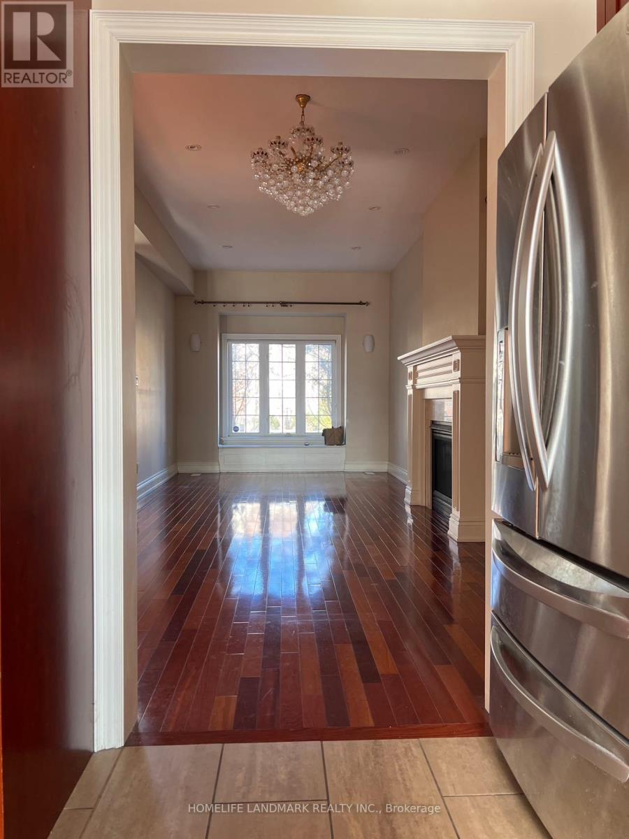 109 Holmes Avenue, Toronto (Willowdale East), Ontario  M2N 4M3 - Photo 3 - C12893560