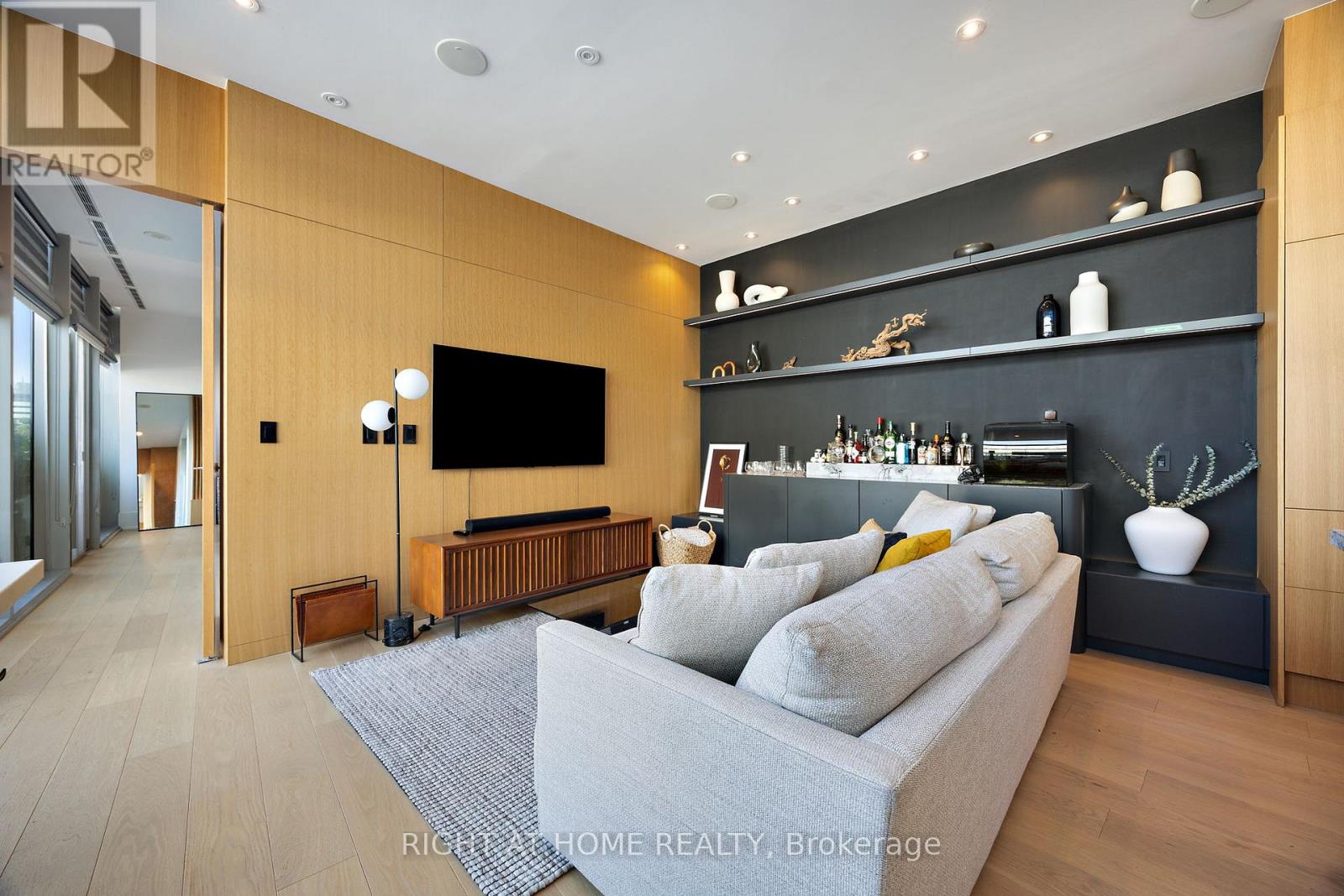 1202 - 39 Queens Quay E, Toronto (Waterfront Communities), Ontario  M5E 0A5 - Photo 10 - C12893588