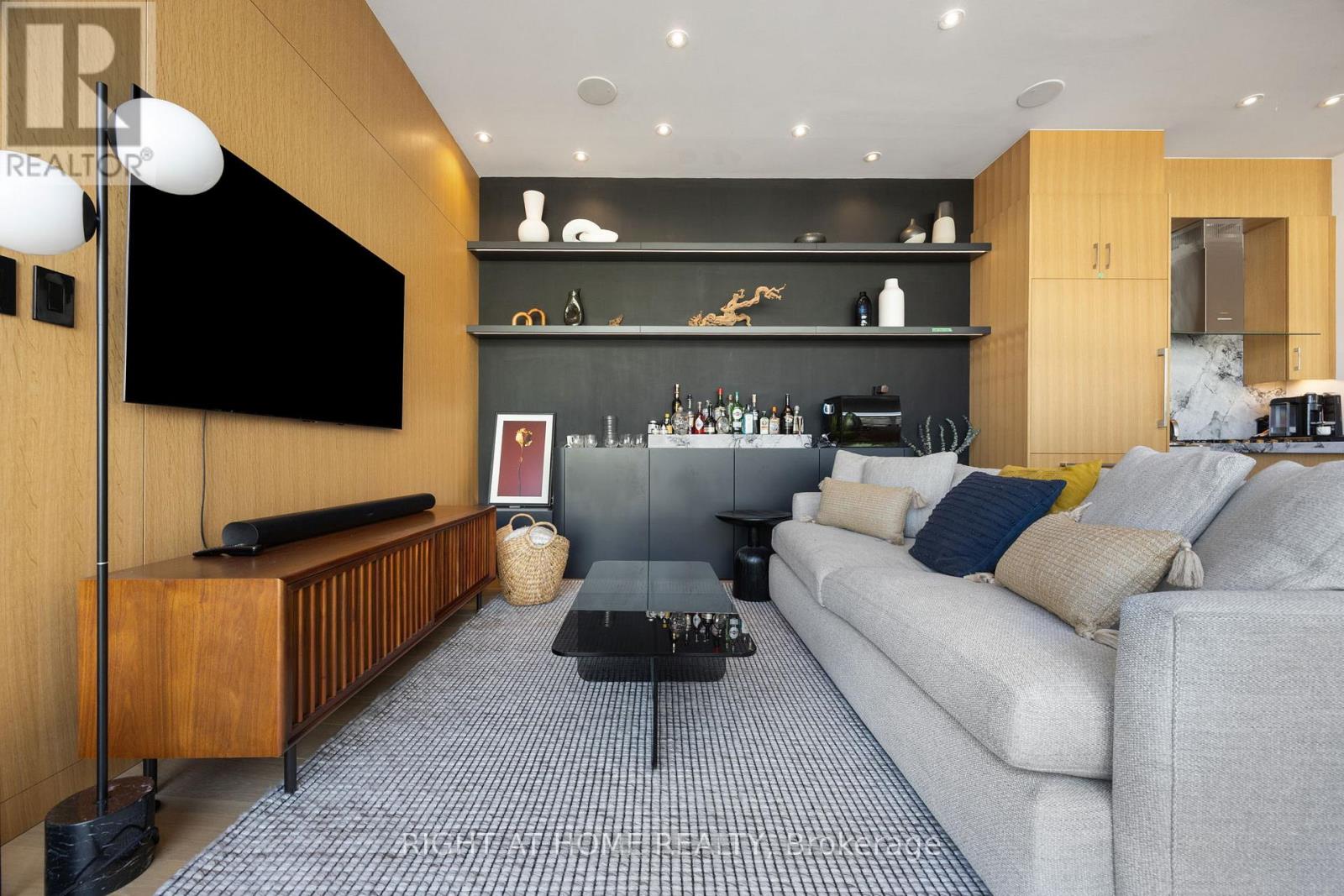 1202 - 39 Queens Quay E, Toronto (Waterfront Communities), Ontario  M5E 0A5 - Photo 11 - C12893588