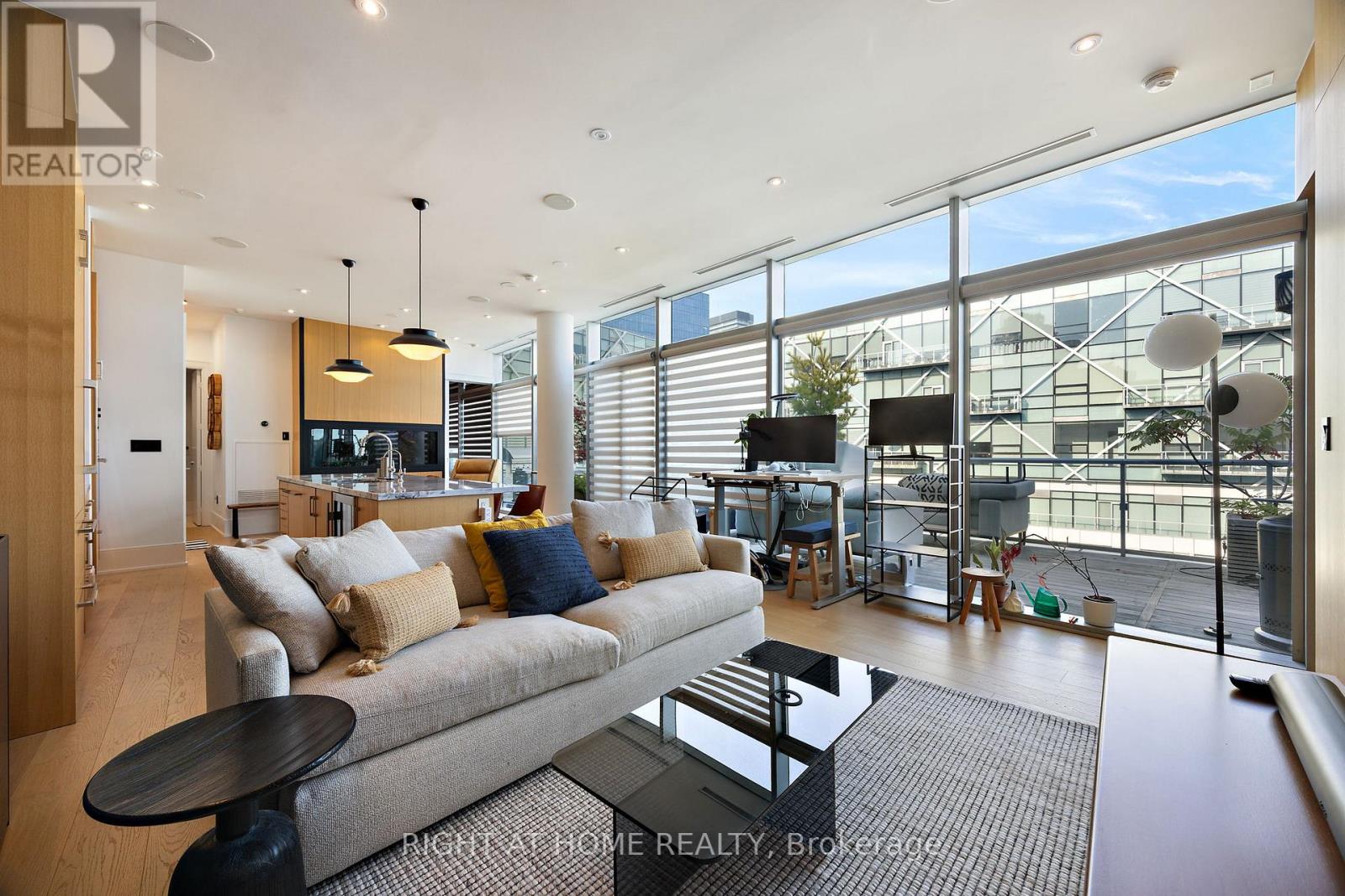 1202 - 39 Queens Quay E, Toronto (Waterfront Communities), Ontario  M5E 0A5 - Photo 13 - C12893588