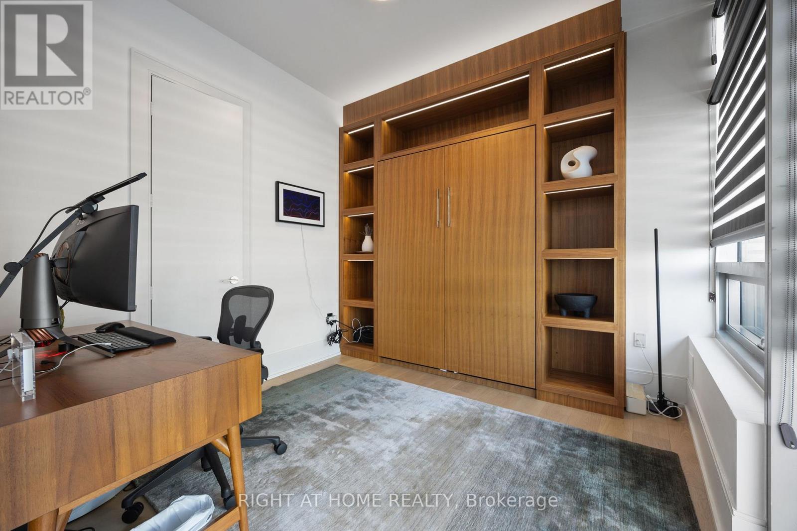 1202 - 39 Queens Quay E, Toronto (Waterfront Communities), Ontario  M5E 0A5 - Photo 16 - C12893588