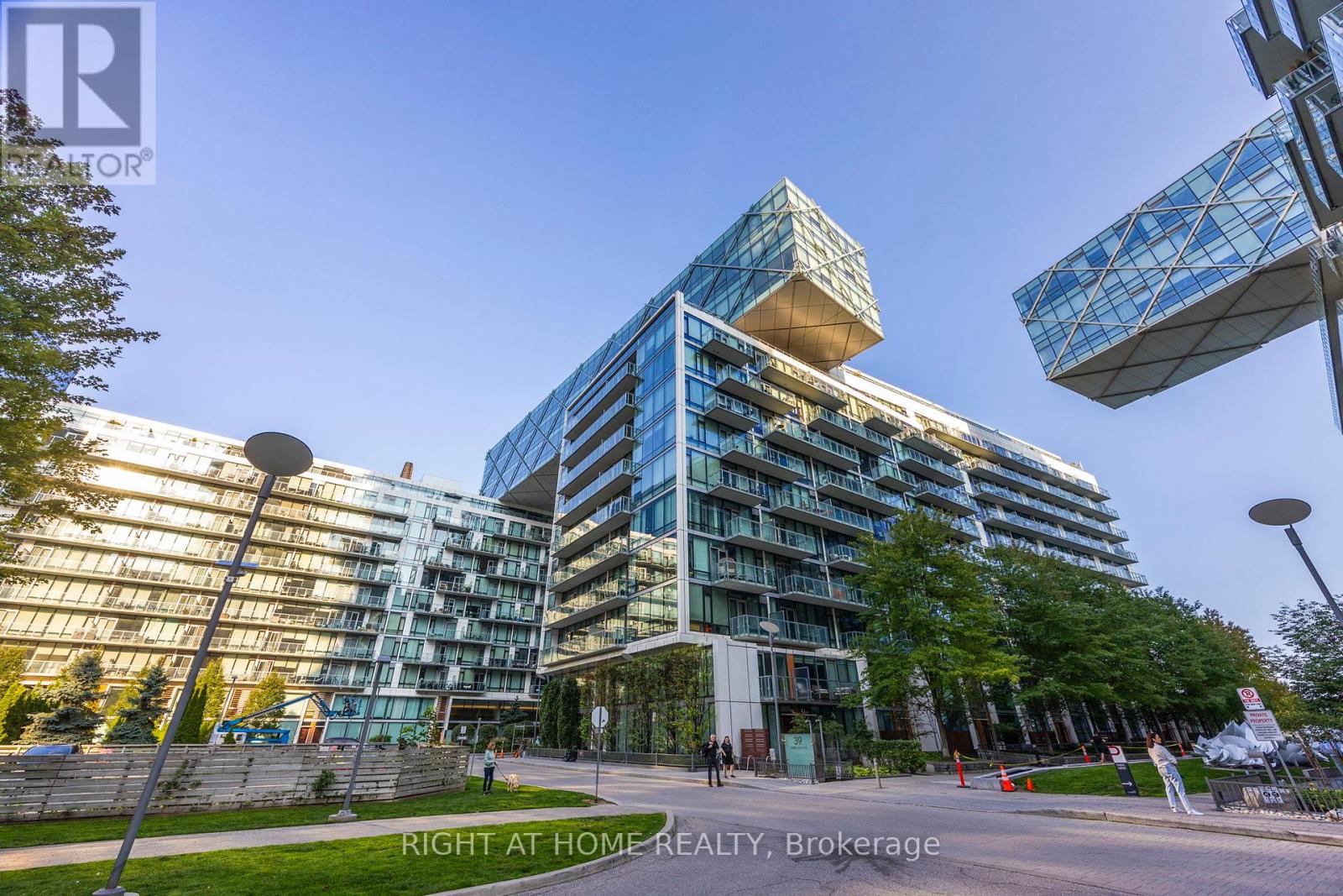 1202 - 39 Queens Quay E, Toronto (Waterfront Communities), Ontario  M5E 0A5 - Photo 21 - C12893588