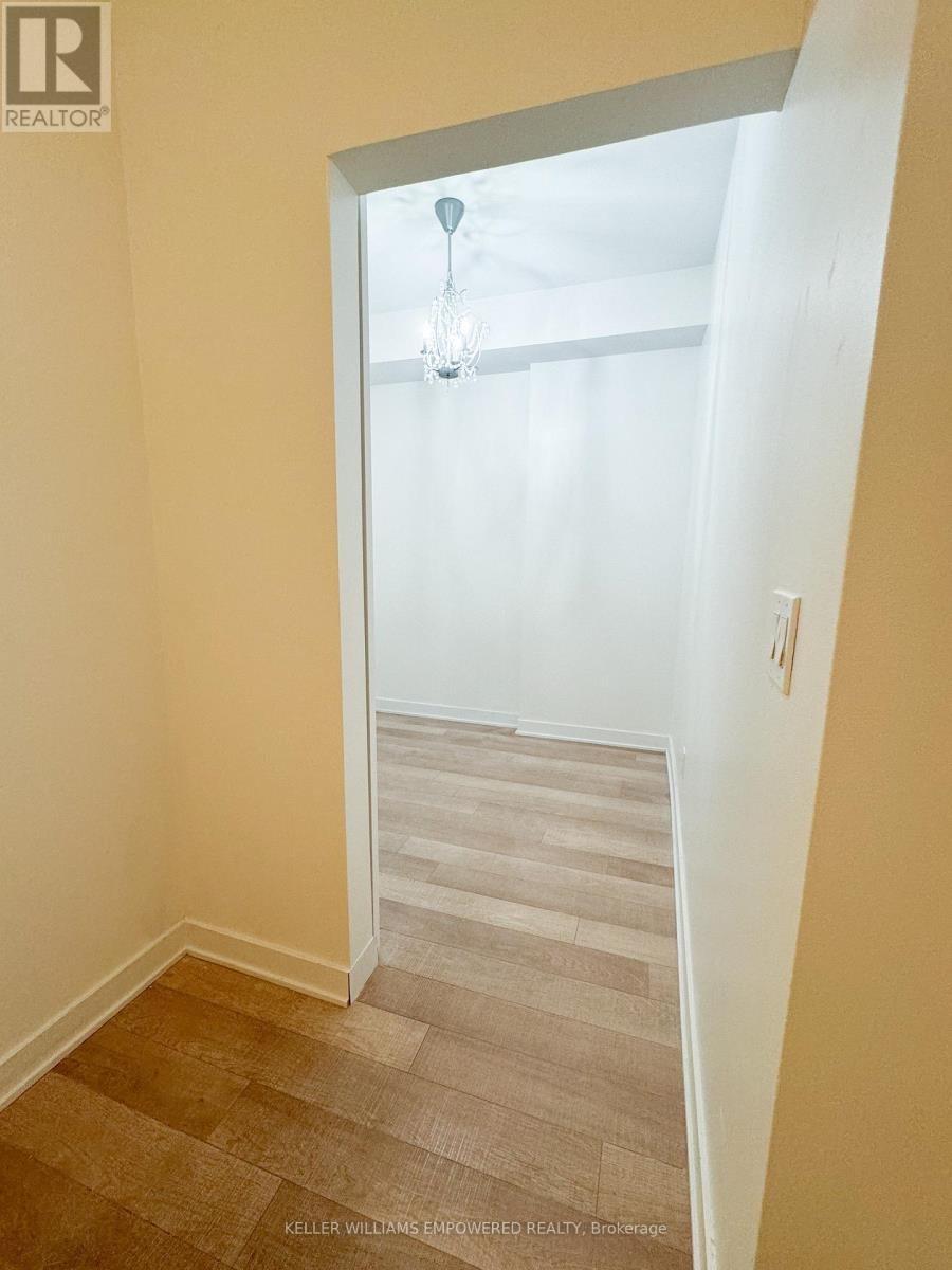 406 - 210 Simcoe Street, Toronto (Kensington-Chinatown), Ontario  M5T 0A9 - Photo 12 - C12893628