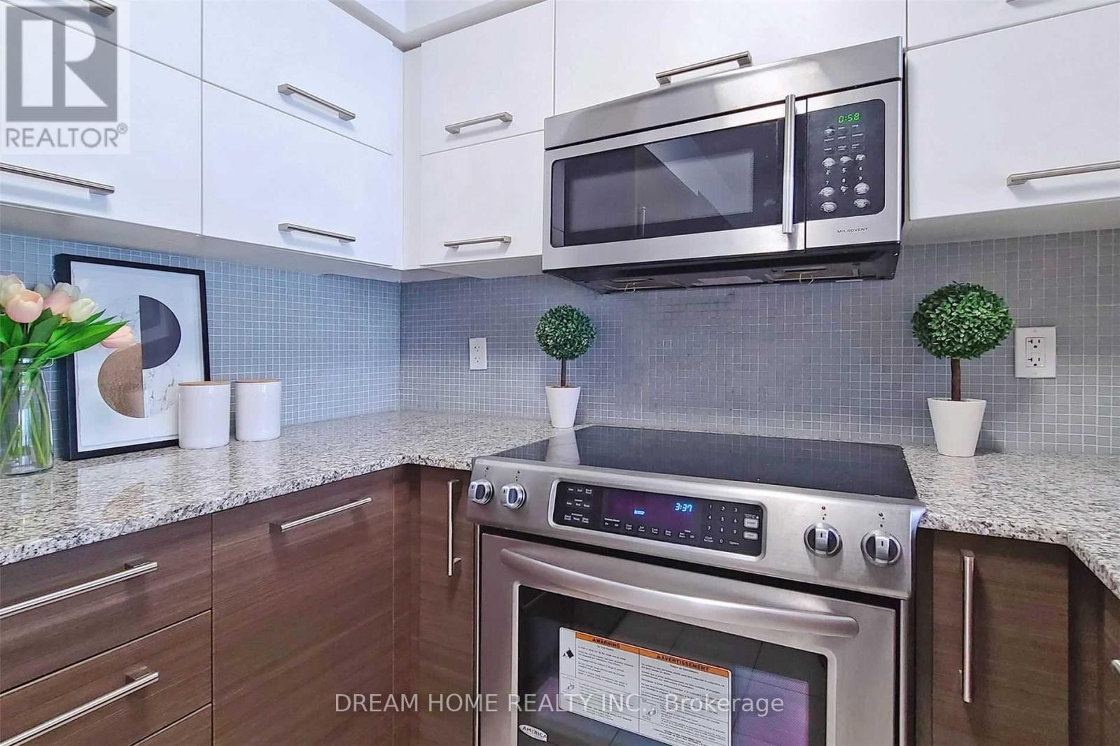 811 - 5162 Yonge Street, Toronto (Willowdale West), Ontario  M2N 5P6 - Photo 4 - C12893630