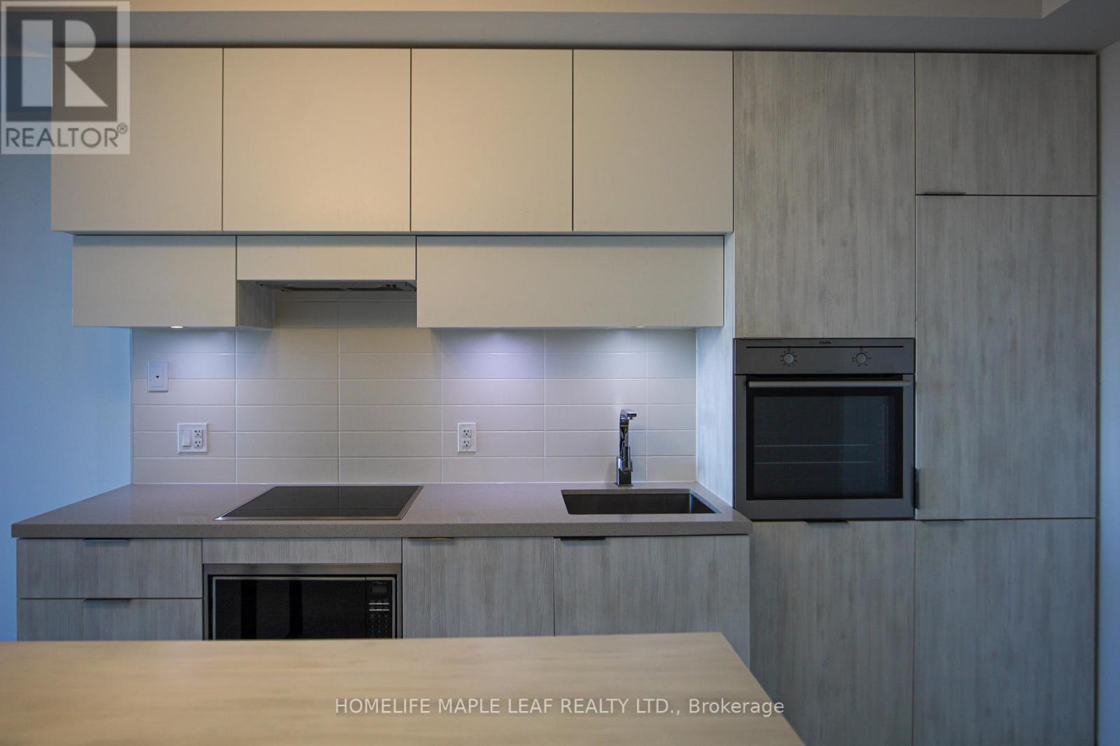 1506 - 8 Eglinton Avenue E, Toronto (Mount Pleasant West), Ontario  M4P 0C1 - Photo 6 - C12893640