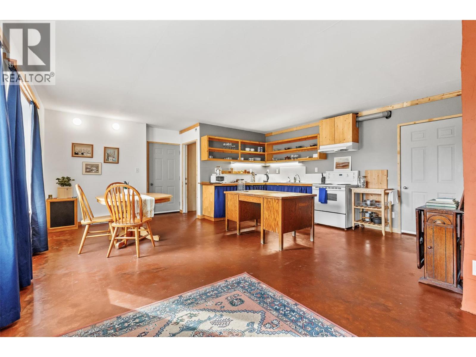 4751 40th Street, Canyon, British Columbia  V0B 1C1 - Photo 11 - 10379198