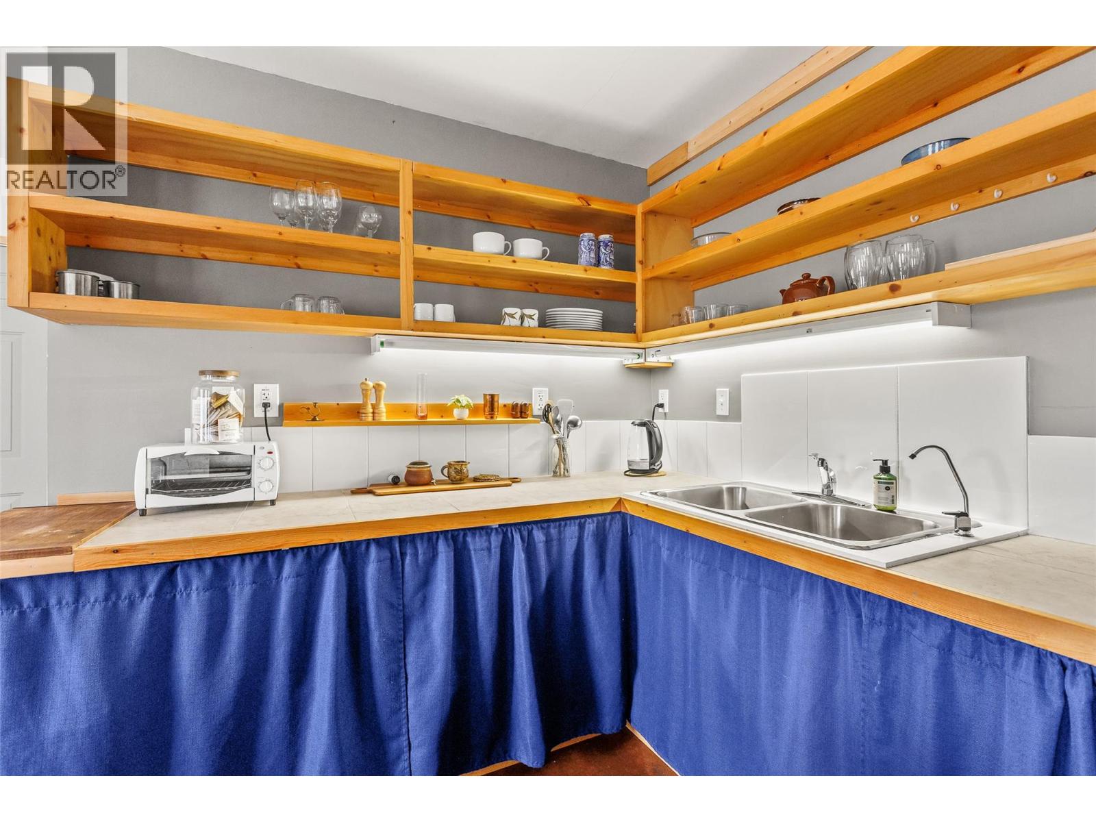 4751 40th Street, Canyon, British Columbia  V0B 1C1 - Photo 16 - 10379198