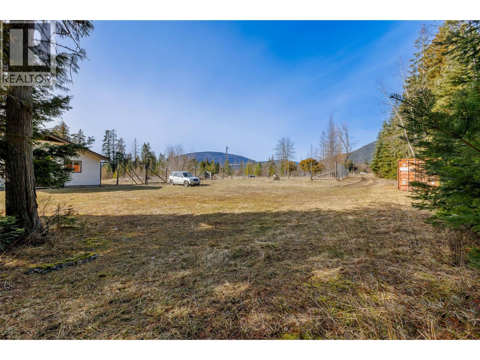 4751 40th Street, Canyon, British Columbia  V0B 1C1 - Photo 31 - 10379198