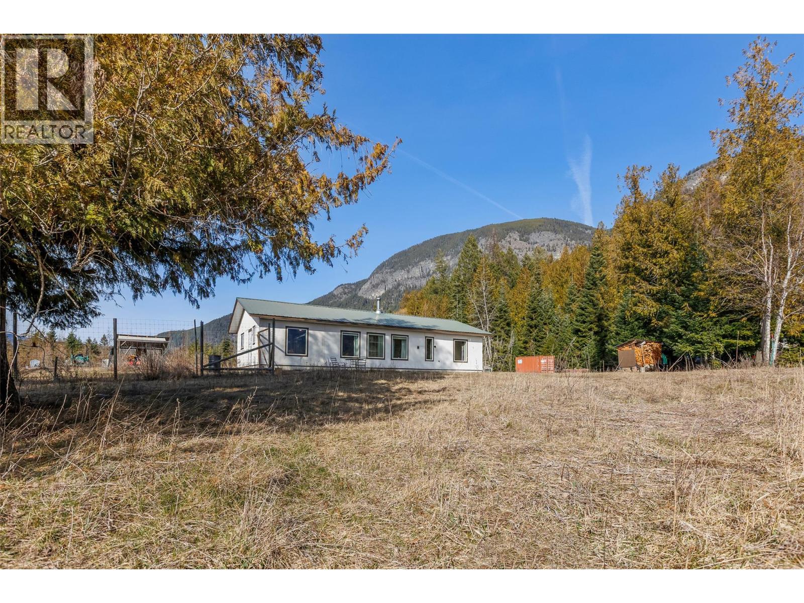 4751 40th Street, Canyon, British Columbia  V0B 1C1 - Photo 43 - 10379198