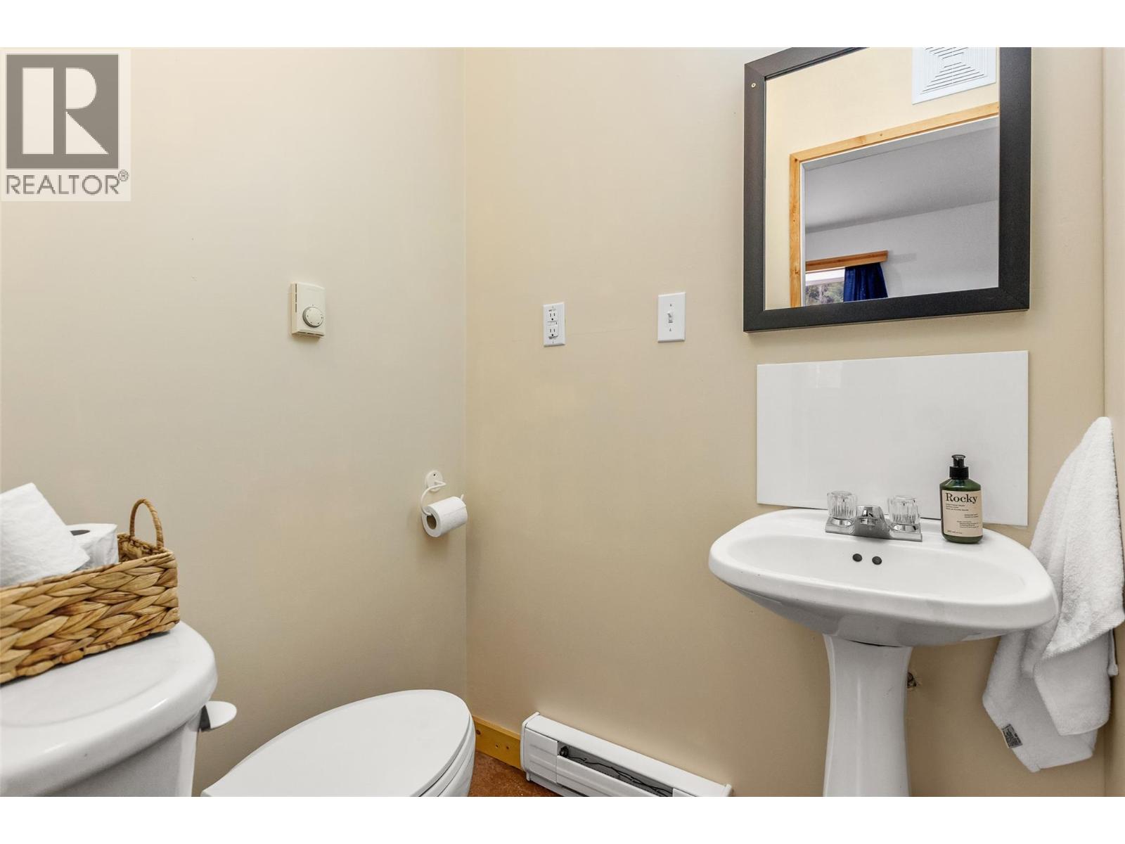 4751 40th Street, Canyon, British Columbia  V0B 1C1 - Photo 24 - 10379198