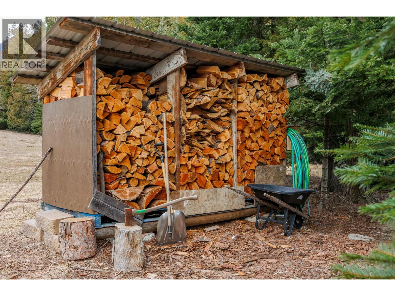 4751 40th Street, Canyon, British Columbia  V0B 1C1 - Photo 46 - 10379198