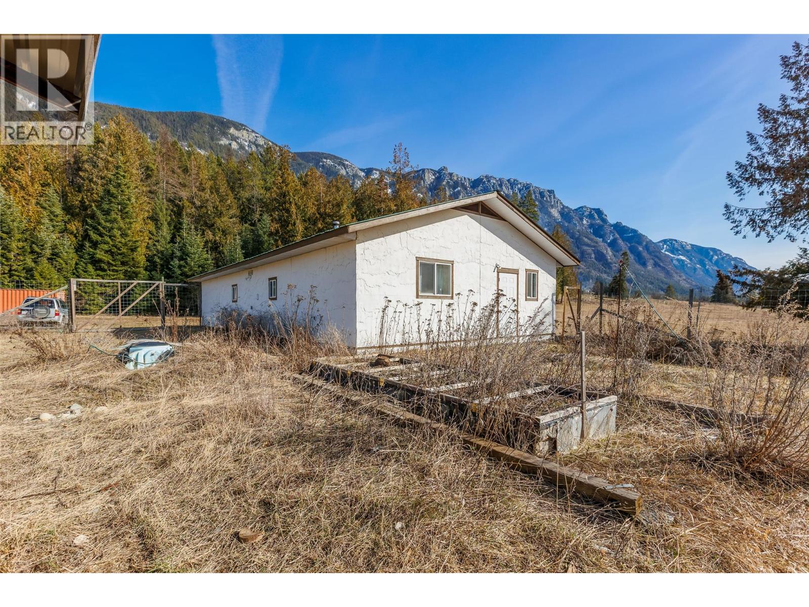 4751 40th Street, Canyon, British Columbia  V0B 1C1 - Photo 28 - 10379198
