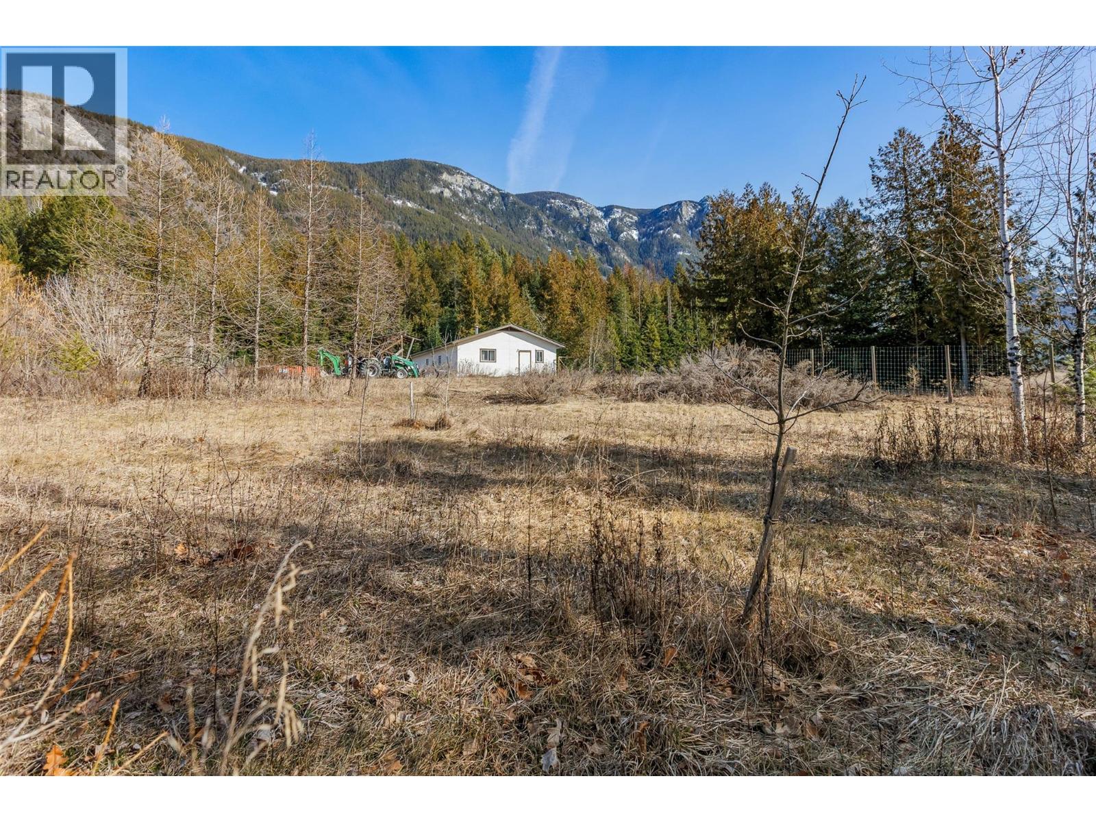 4751 40th Street, Canyon, British Columbia  V0B 1C1 - Photo 29 - 10379198