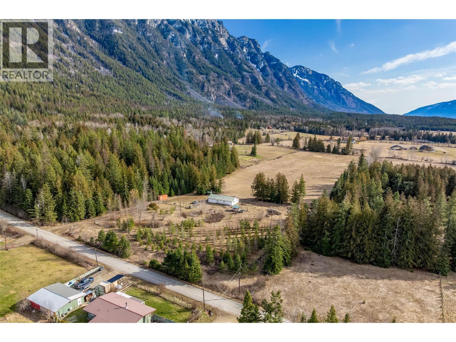 4751 40th Street, Canyon, British Columbia  V0B 1C1 - Photo 47 - 10379198