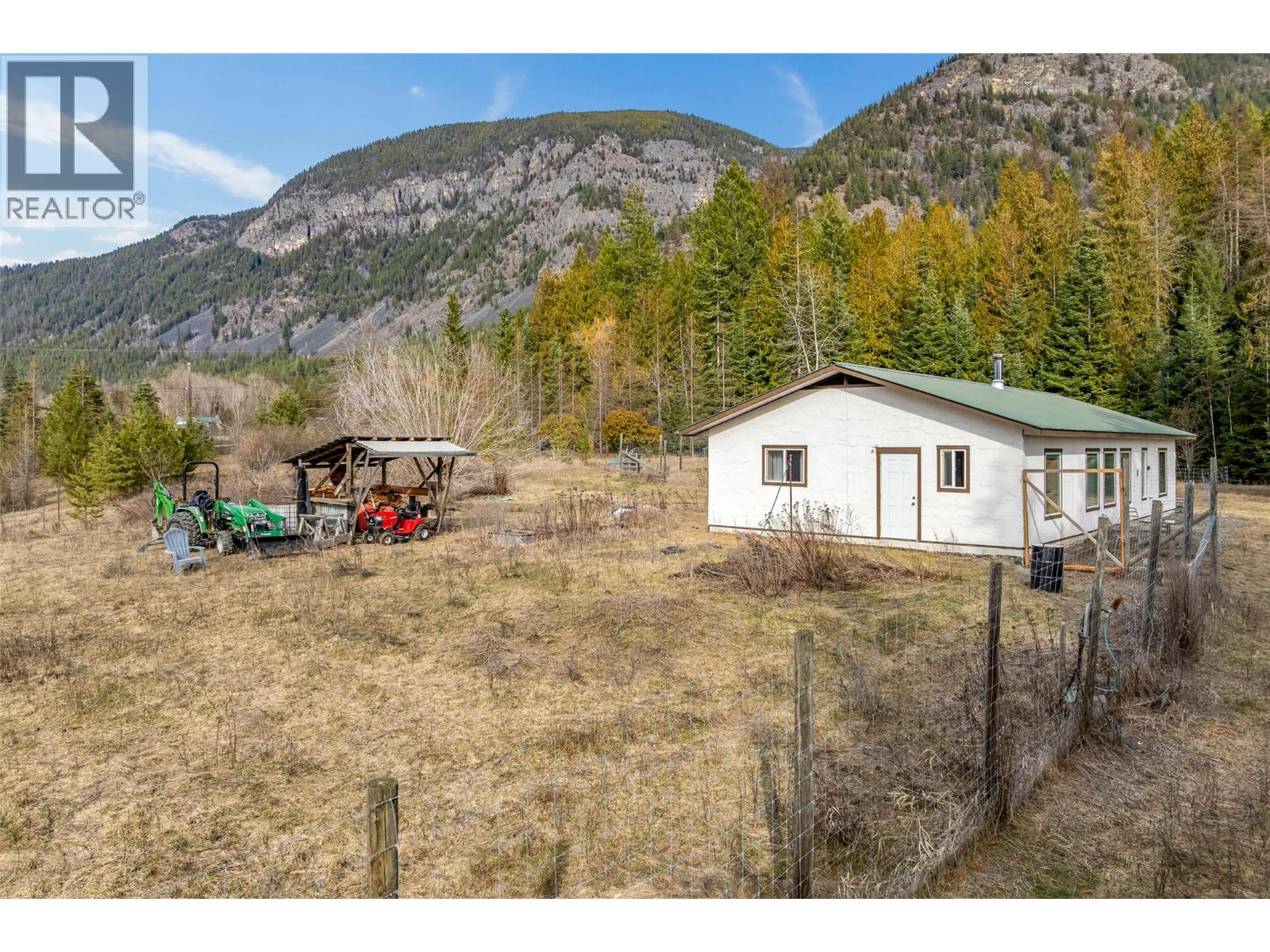 4751 40th Street, Canyon, British Columbia  V0B 1C1 - Photo 53 - 10379198