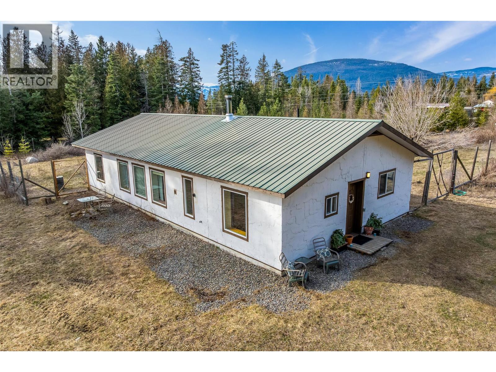 4751 40th Street, Canyon, British Columbia  V0B 1C1 - Photo 56 - 10379198