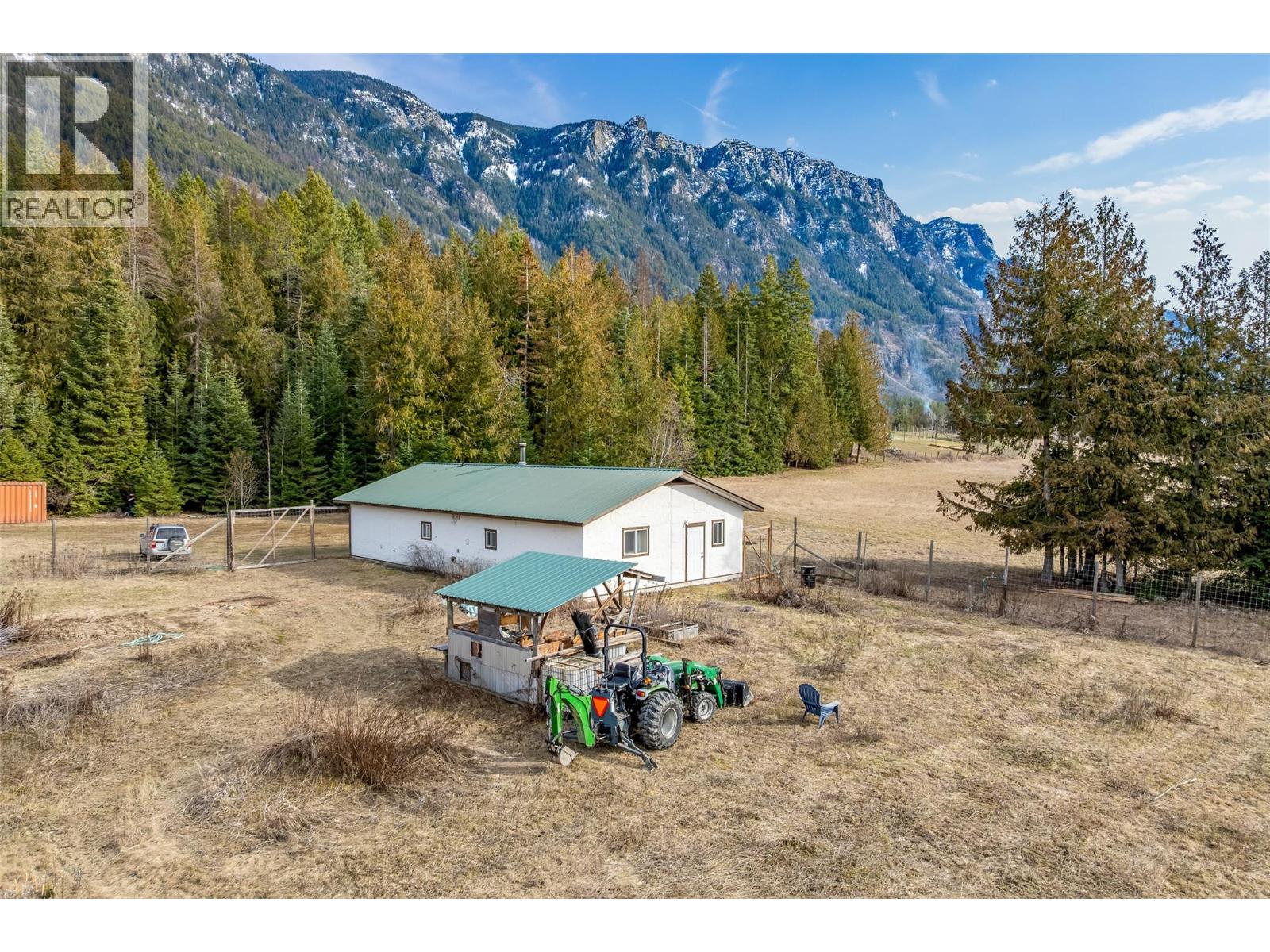 4751 40th Street, Canyon, British Columbia  V0B 1C1 - Photo 54 - 10379198