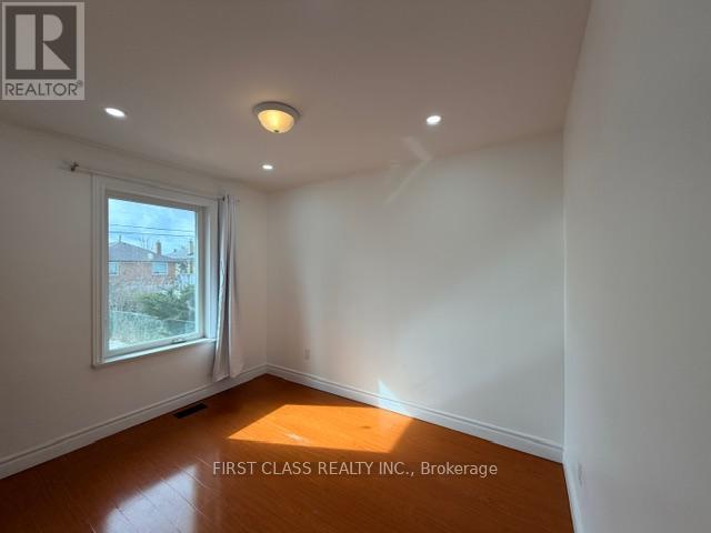 Main - 39 Lewiston Road, Toronto (Dorset Park), Ontario  M1P 1X8 - Photo 4 - E12893594