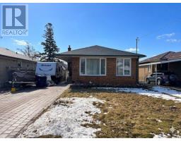 MAIN - 39 LEWISTON ROAD, Toronto, Ontario