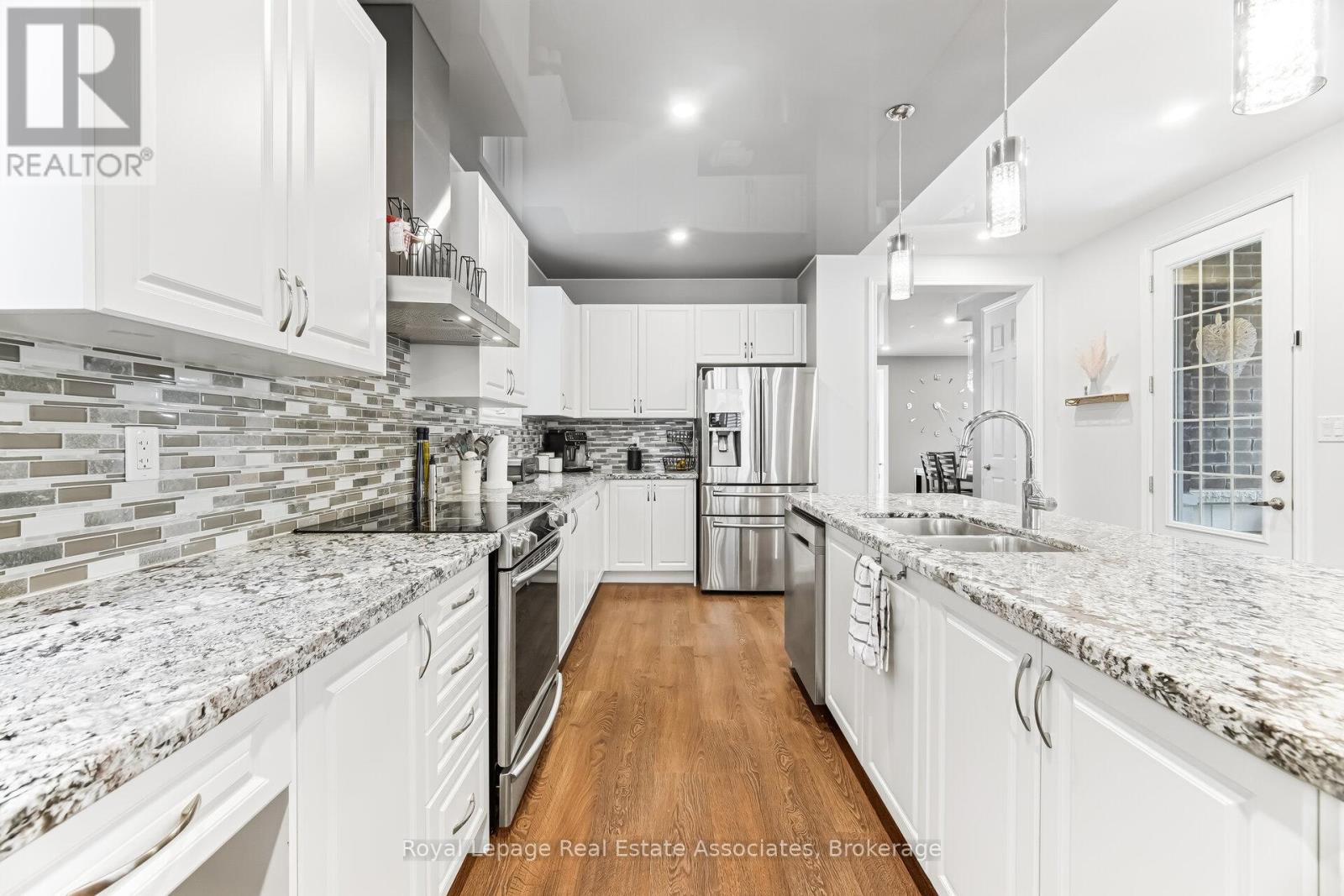 24 Burke Street, New Tecumseth (Alliston), Ontario  L9R 0N6 - Photo 12 - N12893546