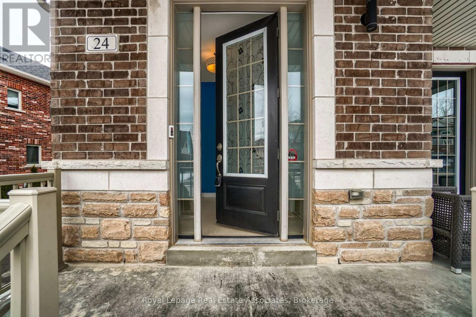 24 Burke Street, New Tecumseth (Alliston), Ontario  L9R 0N6 - Photo 6 - N12893546