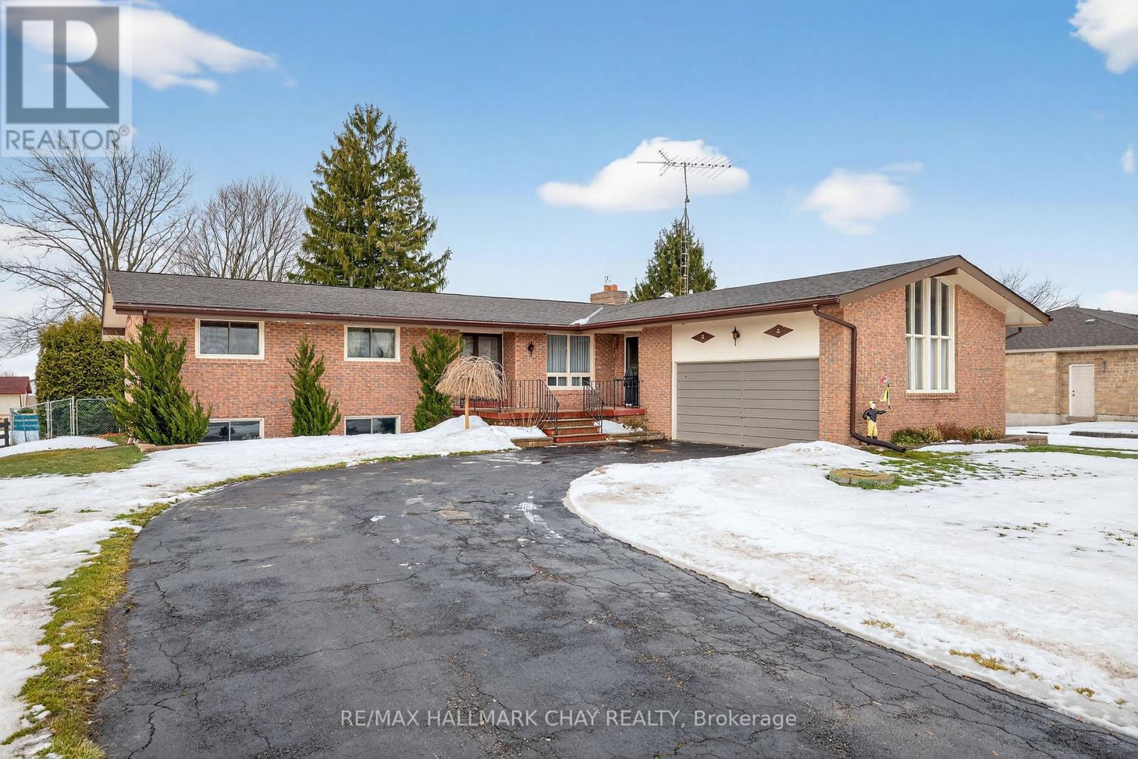 3735 9th Line, Bradford West Gwillimbury, Ontario  L3Z 3S6 - Photo 2 - N12893604