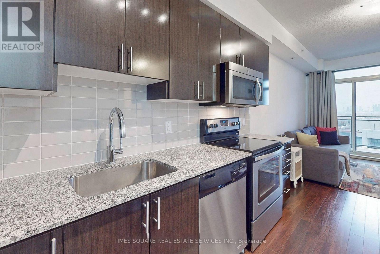 710 - 75 North Park Road, Vaughan (Beverley Glen), Ontario  L4J 0H8 - Photo 9 - N12893610