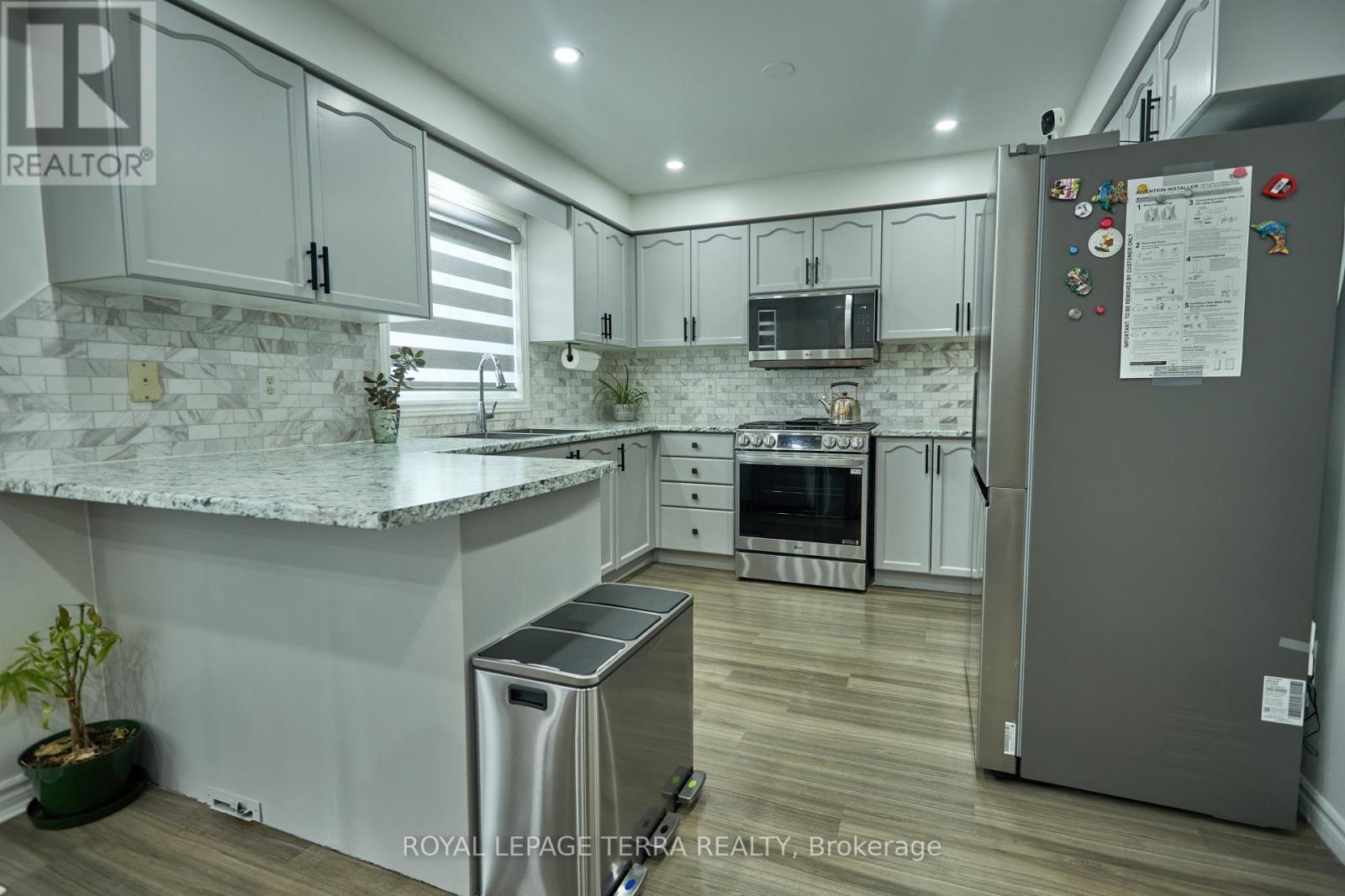 59 Russell Hill Drive, Barrie (Painswick South), Ontario  L4N 0C1 - Photo 13 - S12893592