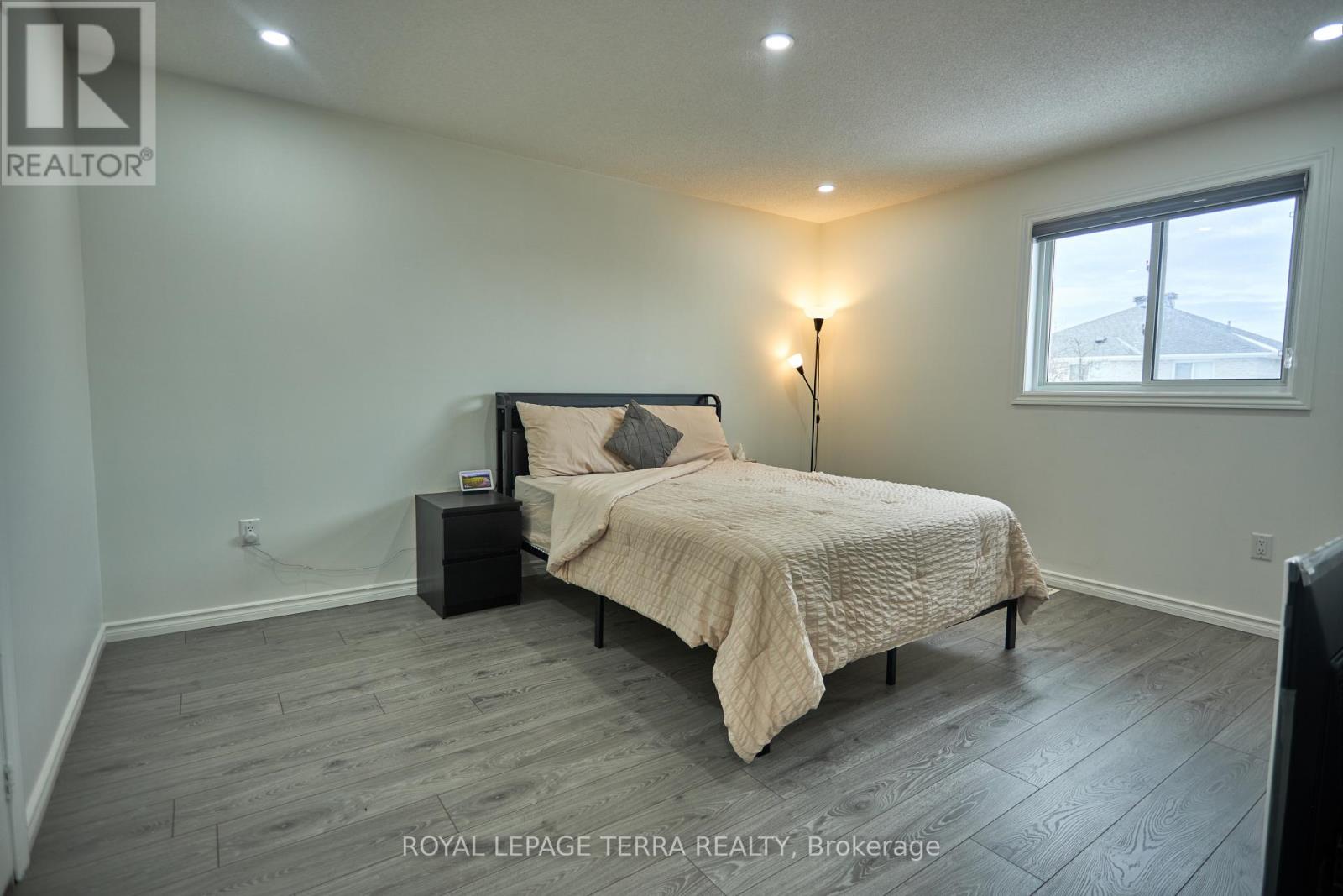 59 Russell Hill Drive, Barrie (Painswick South), Ontario  L4N 0C1 - Photo 22 - S12893592