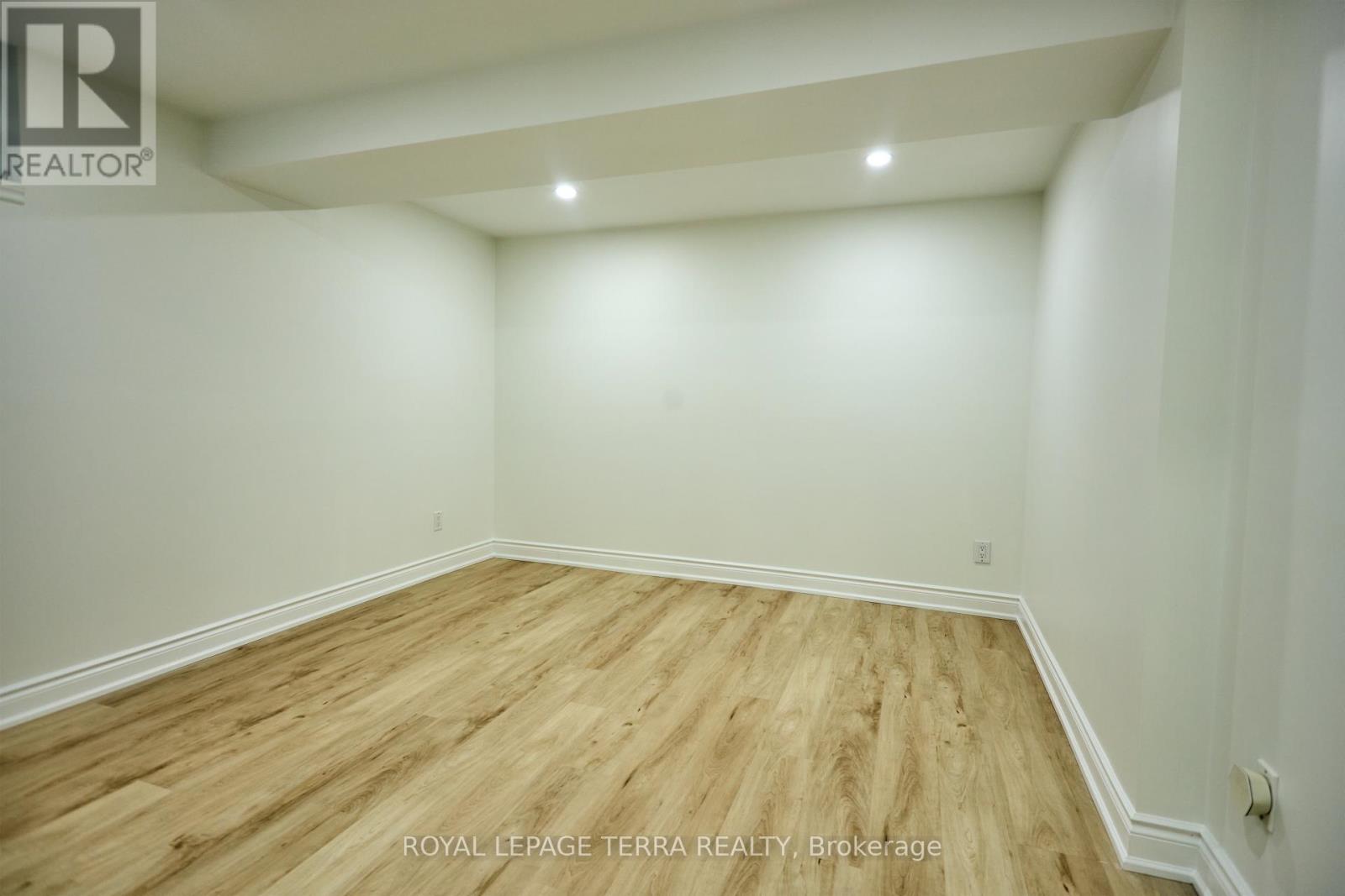 59 Russell Hill Drive, Barrie (Painswick South), Ontario  L4N 0C1 - Photo 37 - S12893592