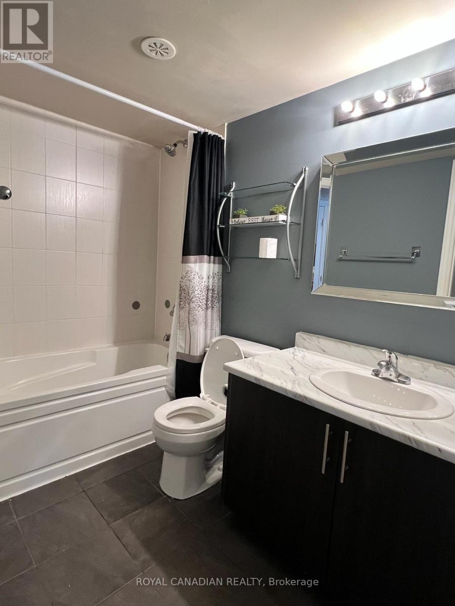 40-02 - 2420 Baronwood Drive, Oakville (Wm Westmount), Ontario  L6M 0X6 - Photo 12 - W12893550