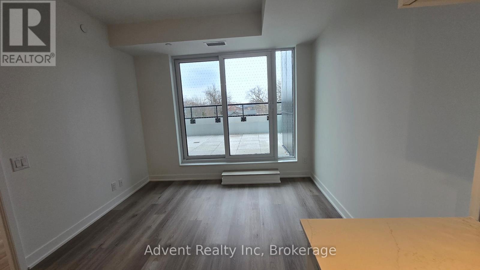 509 - 1660 Bloor Street W, Toronto (High Park North), Ontario  M6P 1A8 - Photo 4 - W12893632