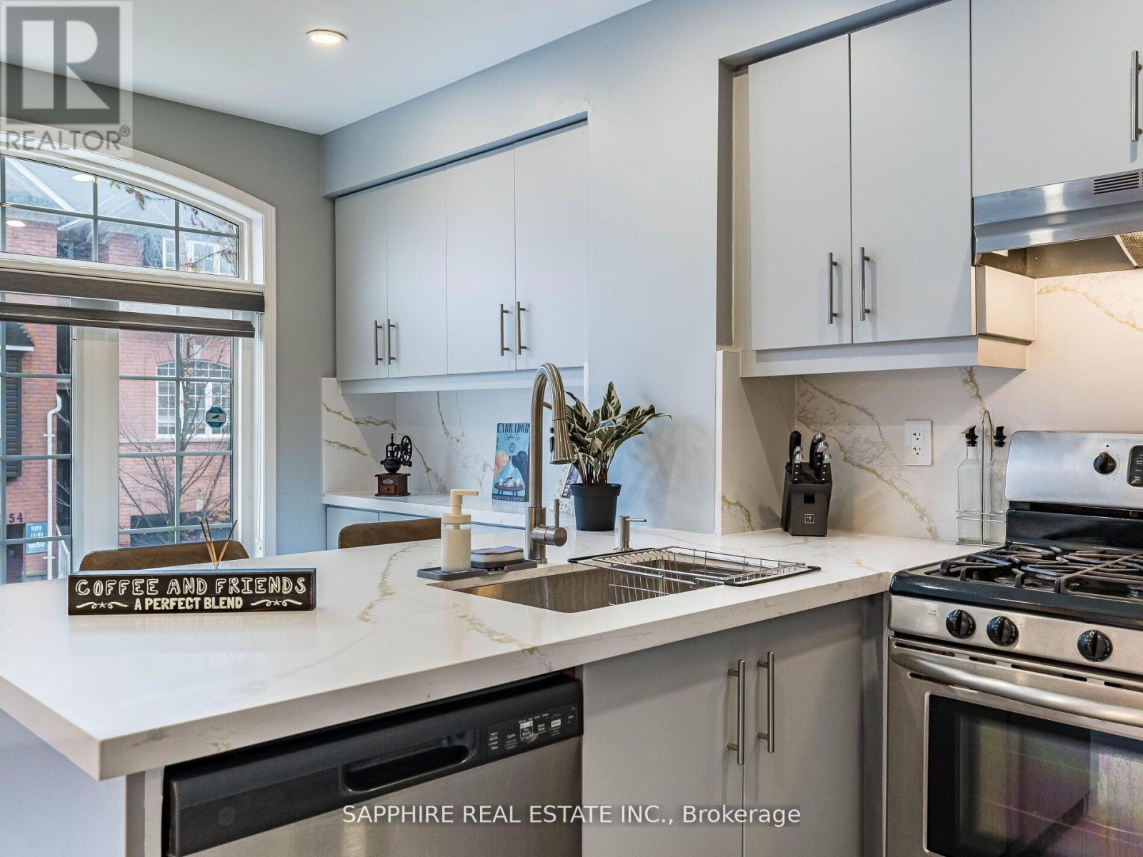 3255 Redpath Circle, Mississauga (Lisgar), Ontario  L5N 8R3 - Photo 11 - W12893638