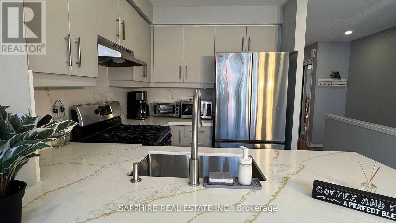 3255 Redpath Circle, Mississauga (Lisgar), Ontario  L5N 8R3 - Photo 9 - W12893638