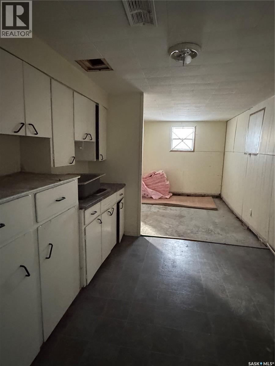 731 Montague Street, Regina, Saskatchewan  S4T 3H1 - Photo 11 - SK030686