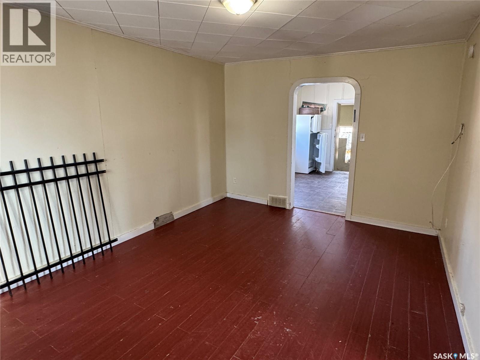 731 Montague Street, Regina, Saskatchewan  S4T 3H1 - Photo 3 - SK030686