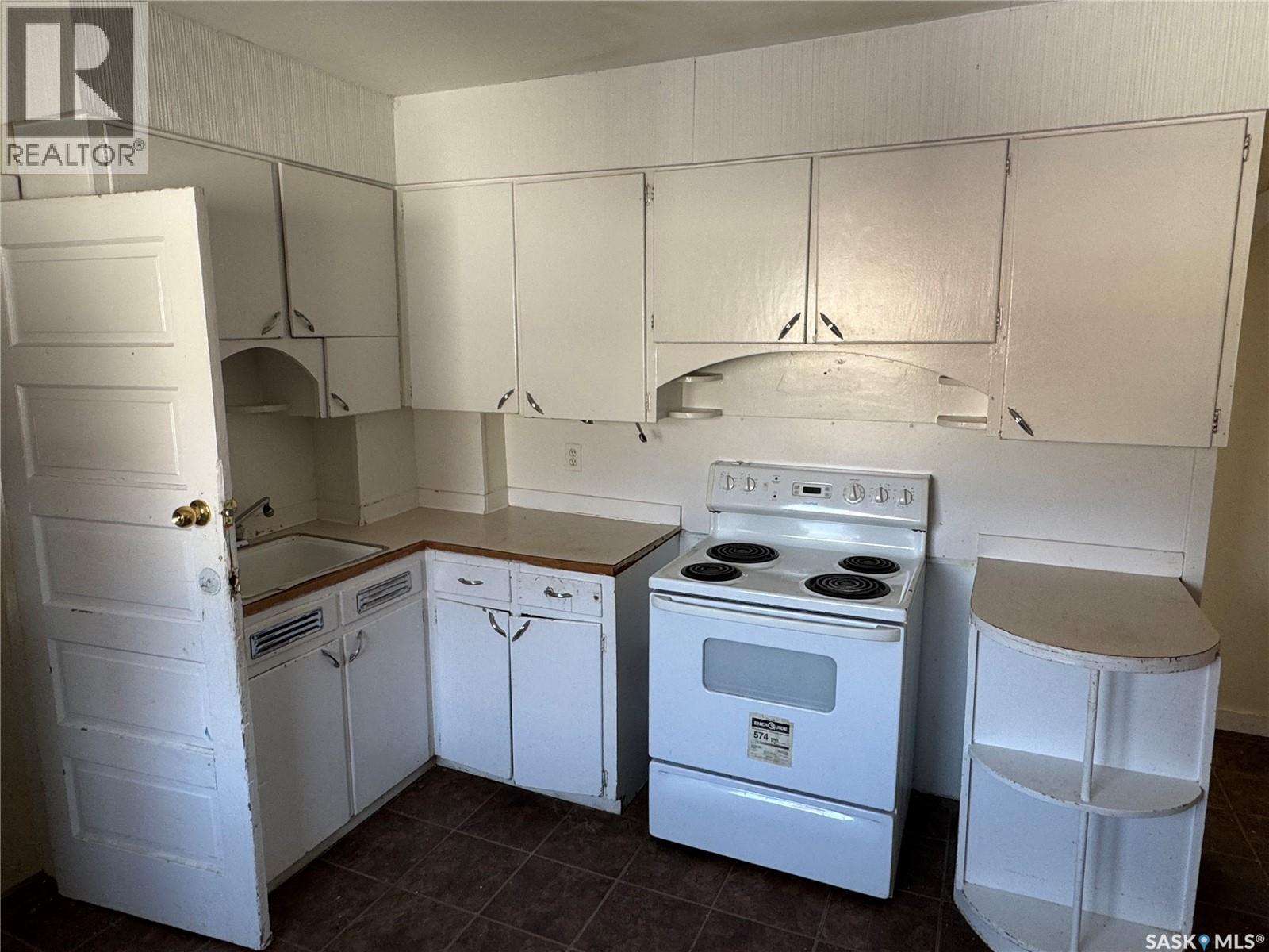 731 Montague Street, Regina, Saskatchewan  S4T 3H1 - Photo 6 - SK030686