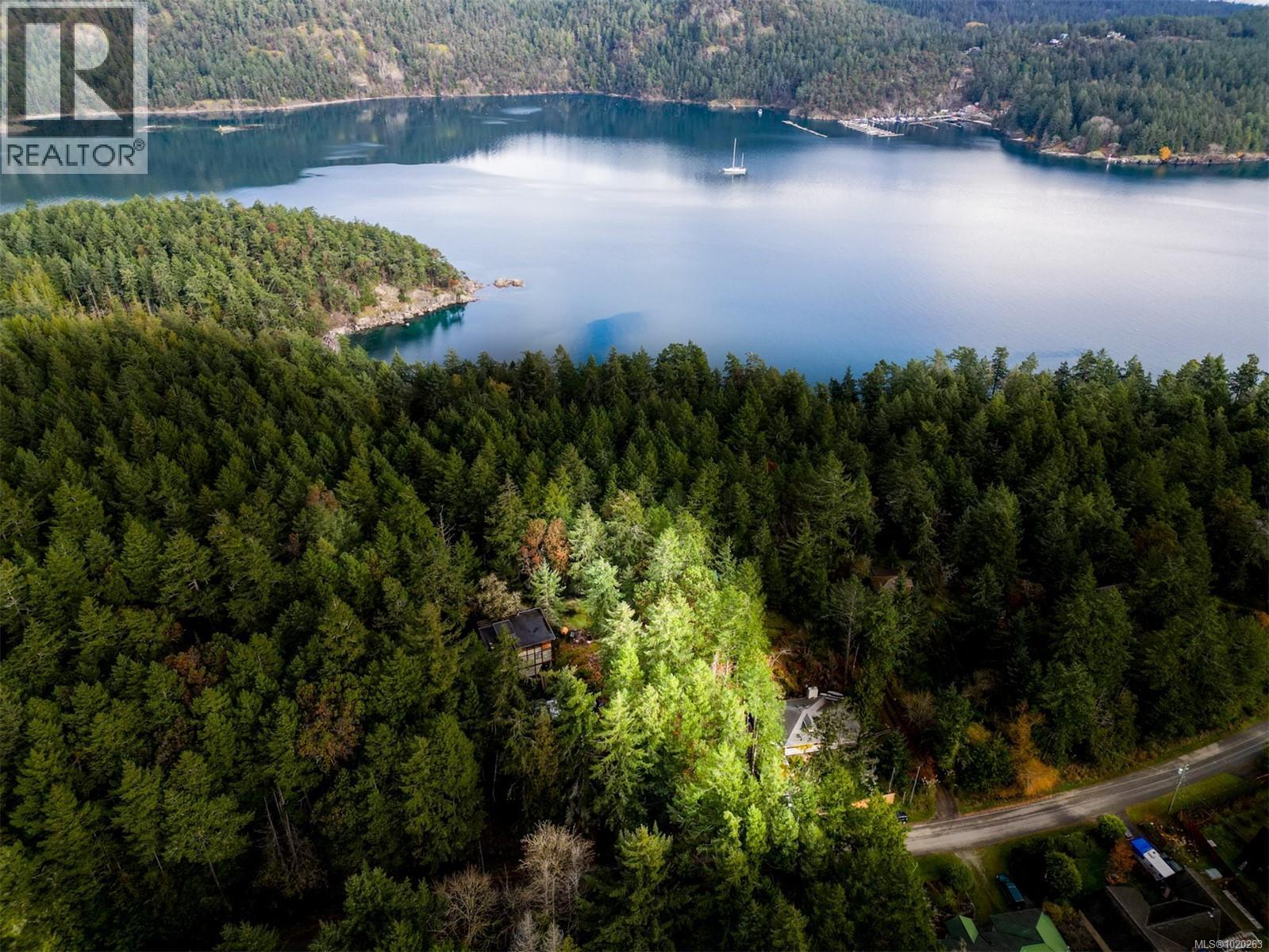 7904 Plumper Way, Pender Island, British Columbia  V0N 2M2 - Photo 31 - 1020263