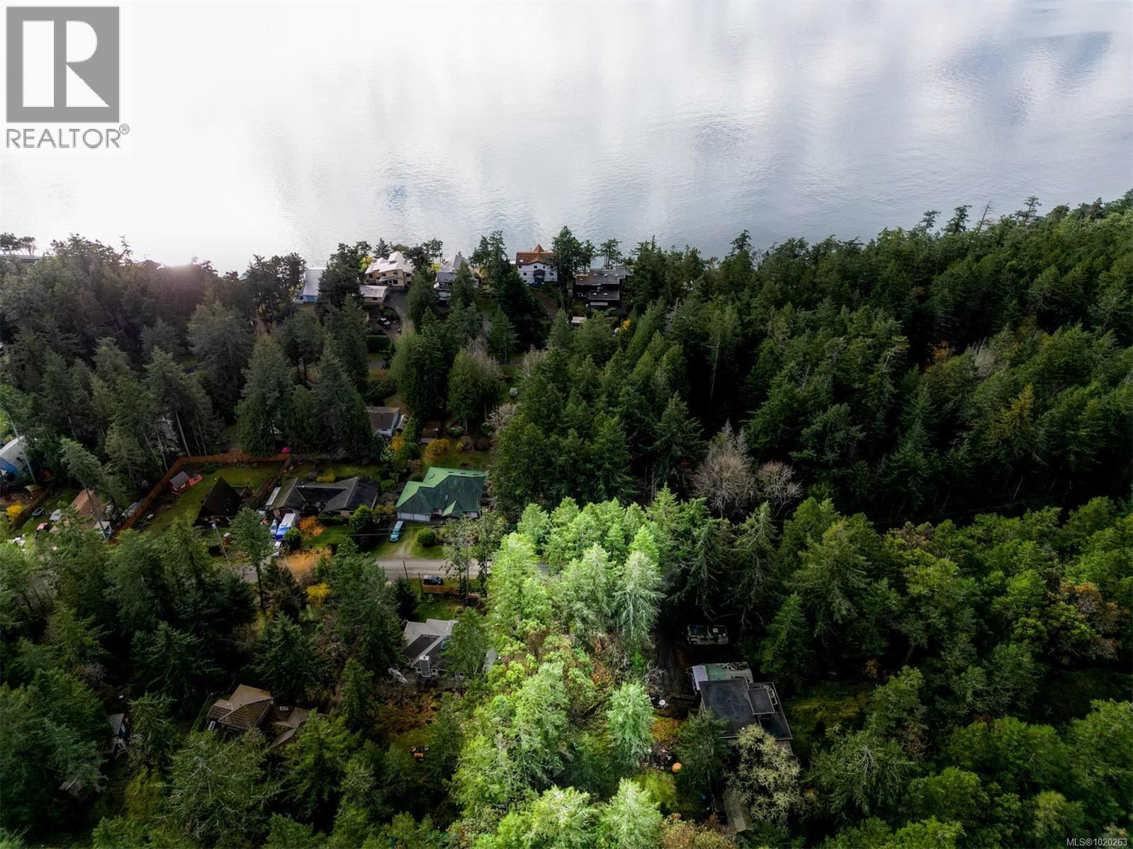 7904 Plumper Way, Pender Island, British Columbia  V0N 2M2 - Photo 7 - 1020263