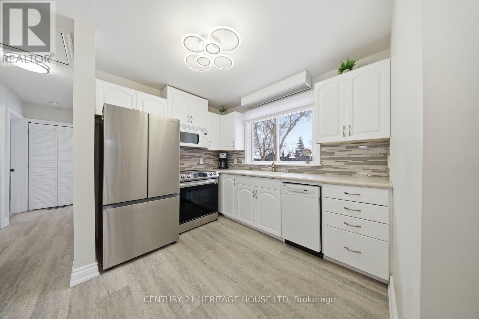 19 Hiram Road, Brant (Paris), Ontario  N3L 2P7 - Photo 14 - X12893566