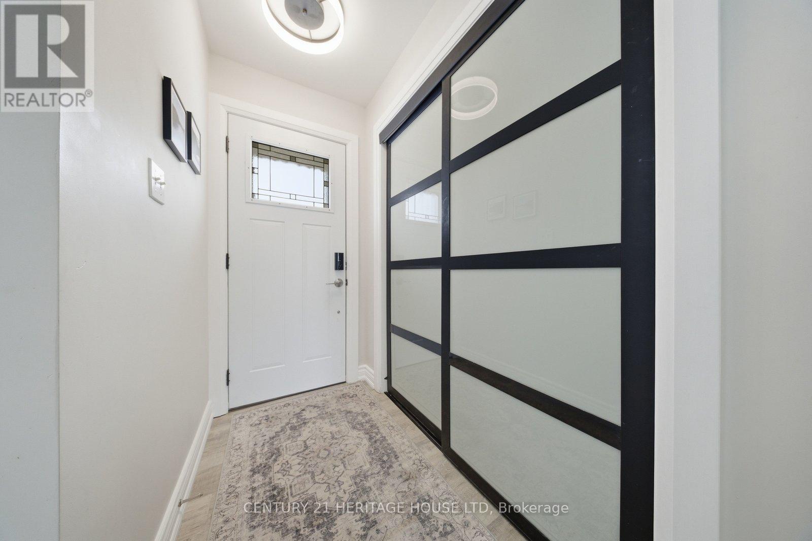 19 Hiram Road, Brant (Paris), Ontario  N3L 2P7 - Photo 3 - X12893566