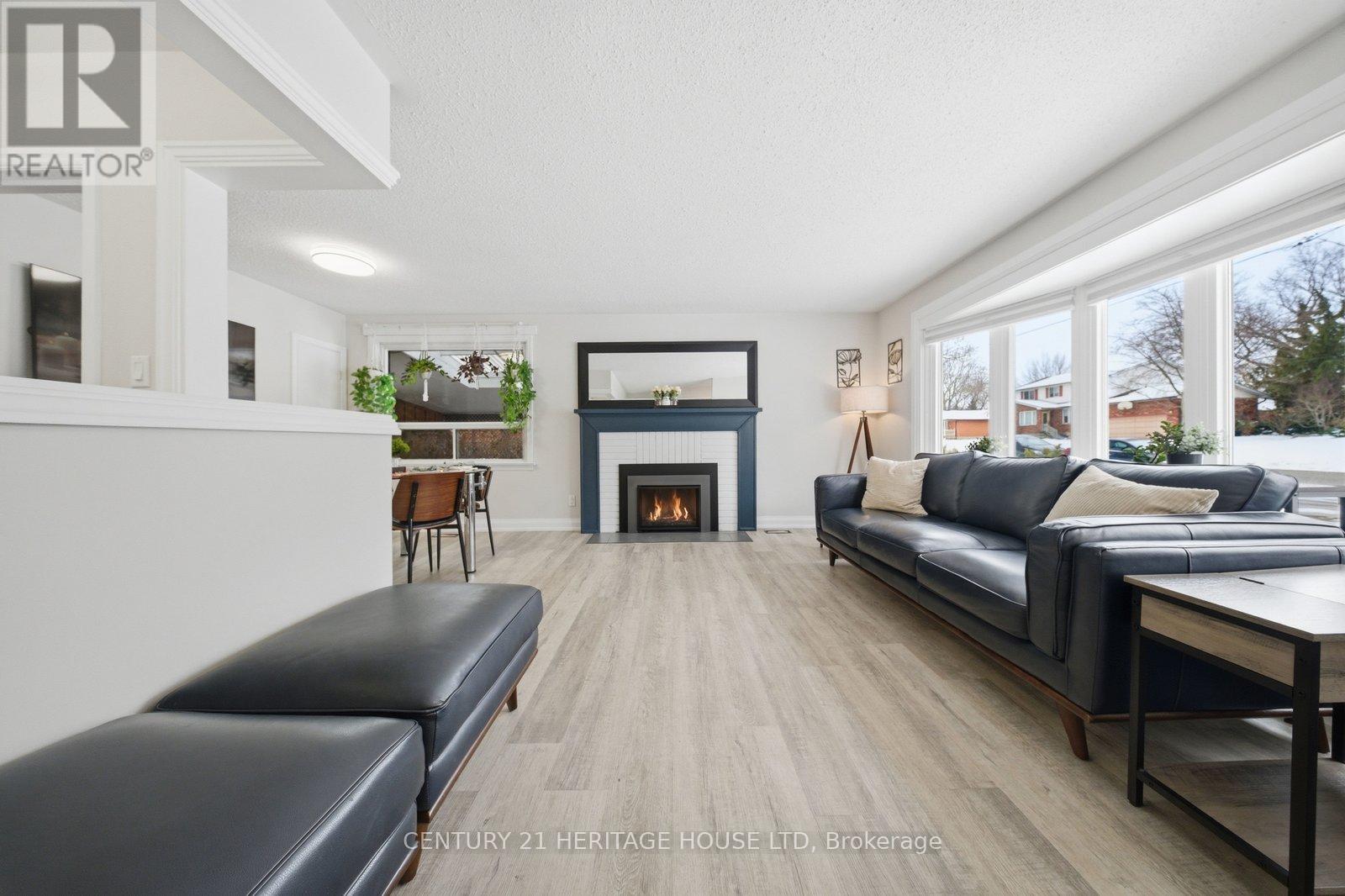 19 Hiram Road, Brant (Paris), Ontario  N3L 2P7 - Photo 4 - X12893566