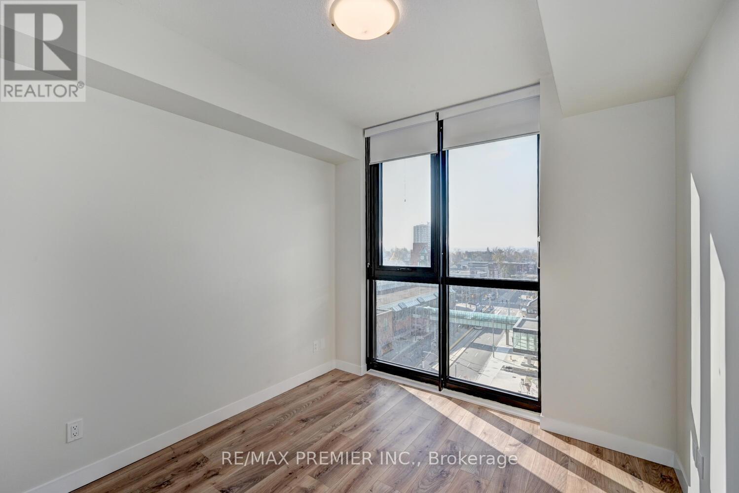 813 - 60 Frederick Street, Kitchener, Ontario  N2H 0C7 - Photo 10 - X12893624