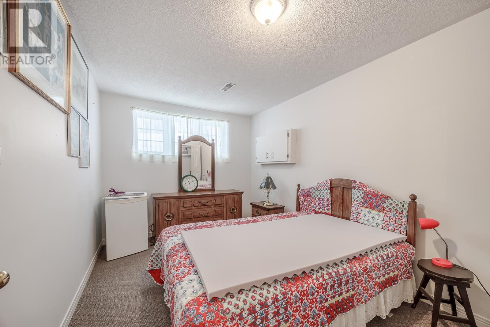 23 Queensgate Blvd, Sault Ste. Marie, Ontario  P6A 6Y6 - Photo 30 - SM260328