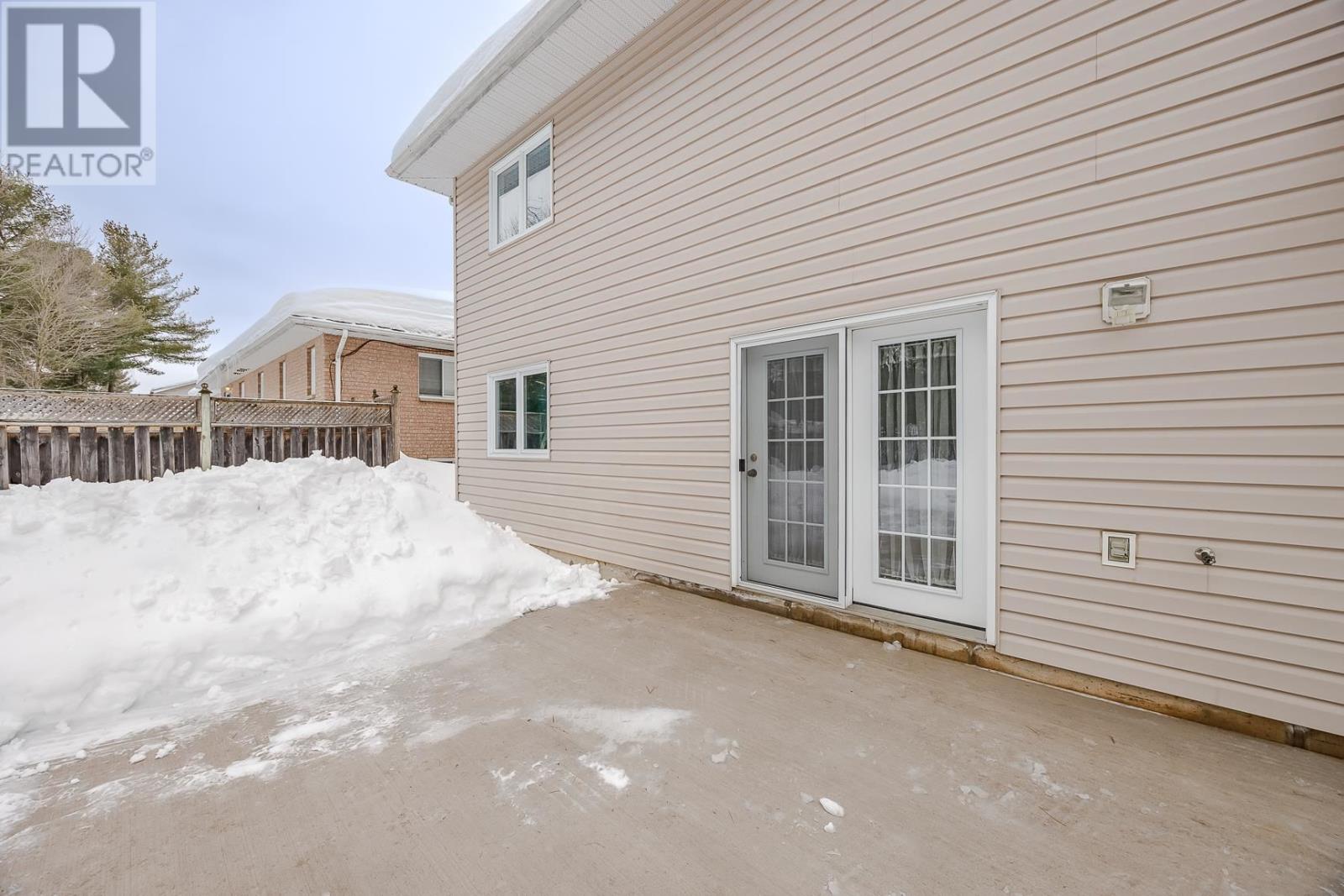 23 Queensgate Blvd, Sault Ste. Marie, Ontario  P6A 6Y6 - Photo 37 - SM260328