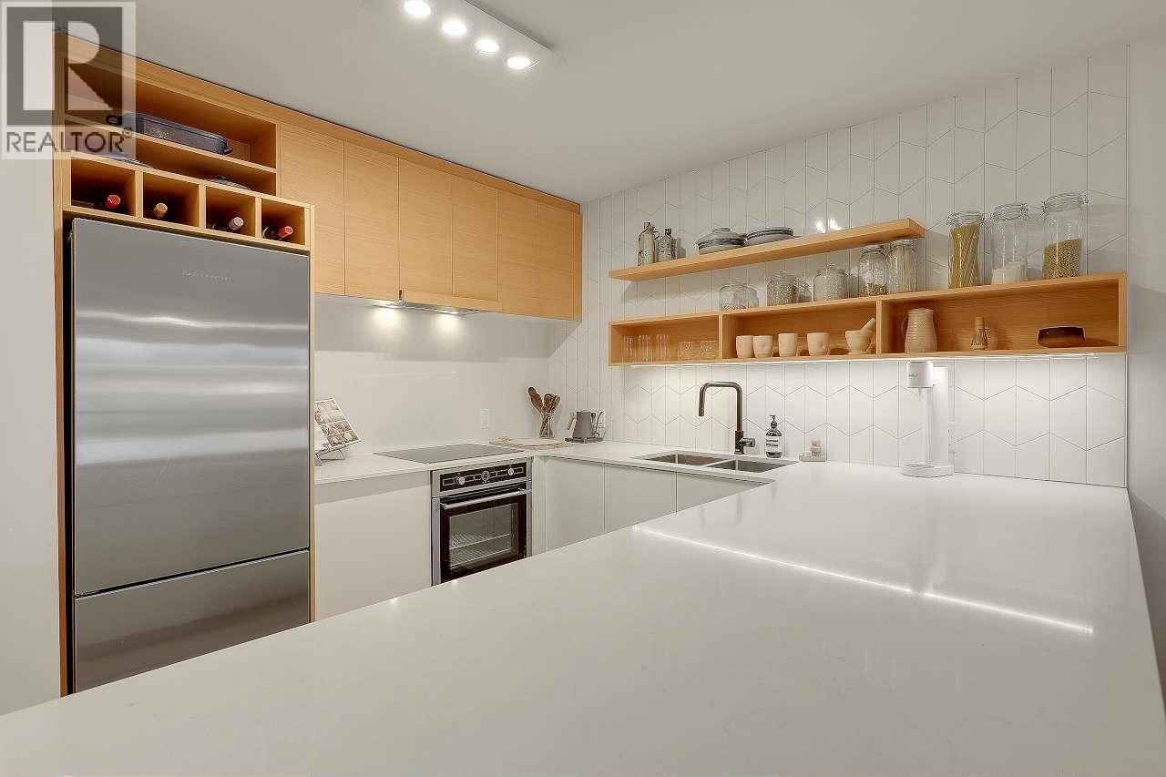 305 4868 Fraser Street, Vancouver, British Columbia  V5V 4H5 - Photo 2 - R3100249